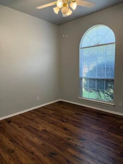 Single Family Residence For Rent in Hood County , 9703 Argyle Court, Granbury, Texas 76049, 3 Bedroom, 2 Bathroom, 2 Garage spaces, 2,277 Sqft, built in 1997, mls#21302529, Real Estate Agent in Granbury, Homes For Rent in Hood county, Homes For Rent in Granbury, Realtor in Granbury Texas, Real Estate Brokerage Independent Realty Texas, Luminita Cordes Realtor