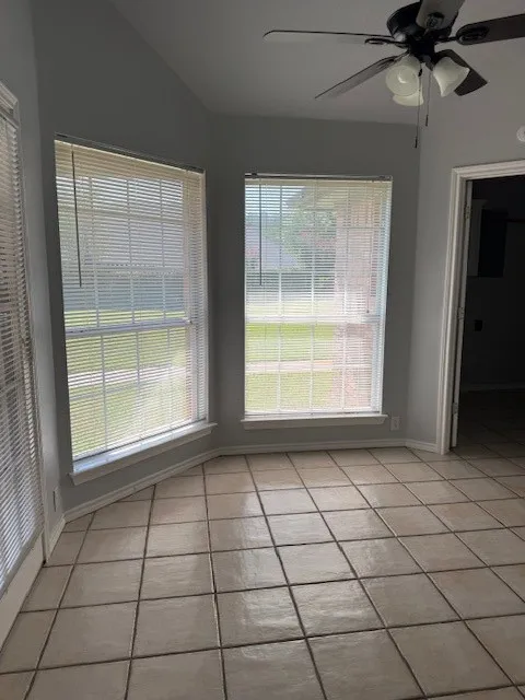 Single Family Residence For Rent in Hood County , 9703 Argyle Court, Granbury, Texas 76049, 3 Bedroom, 2 Bathroom, 2 Garage spaces, 2,277 Sqft, built in 1997, mls#21302529, Real Estate Agent in Granbury, Homes For Rent in Hood county, Homes For Rent in Granbury, Realtor in Granbury Texas, Real Estate Brokerage Independent Realty Texas, Luminita Cordes Realtor