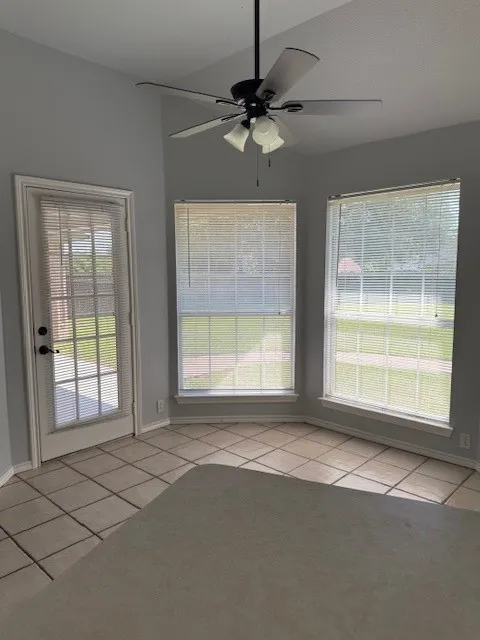 Single Family Residence For Rent in Hood County , 9703 Argyle Court, Granbury, Texas 76049, 3 Bedroom, 2 Bathroom, 2 Garage spaces, 2,277 Sqft, built in 1997, mls#21302529, Real Estate Agent in Granbury, Homes For Rent in Hood county, Homes For Rent in Granbury, Realtor in Granbury Texas, Real Estate Brokerage Independent Realty Texas, Luminita Cordes Realtor