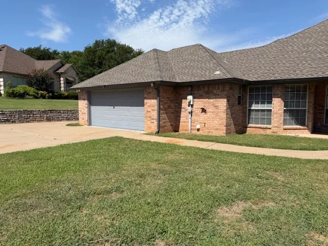 Single Family Residence For Rent in Hood County , 9703 Argyle Court, Granbury, Texas 76049, 3 Bedroom, 2 Bathroom, 2 Garage spaces, 2,277 Sqft, built in 1997, mls#21302529, Real Estate Agent in Granbury, Homes For Rent in Hood county, Homes For Rent in Granbury, Realtor in Granbury Texas, Real Estate Brokerage Independent Realty Texas, Luminita Cordes Realtor