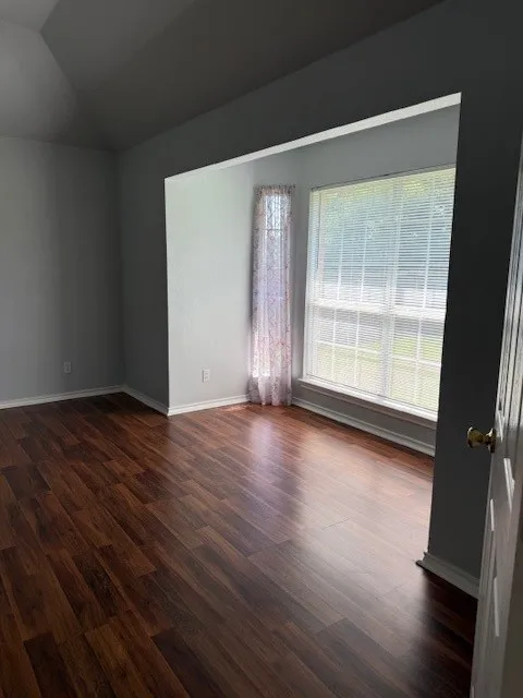 Single Family Residence For Rent in Hood County , 9703 Argyle Court, Granbury, Texas 76049, 3 Bedroom, 2 Bathroom, 2 Garage spaces, 2,277 Sqft, built in 1997, mls#21302529, Real Estate Agent in Granbury, Homes For Rent in Hood county, Homes For Rent in Granbury, Realtor in Granbury Texas, Real Estate Brokerage Independent Realty Texas, Luminita Cordes Realtor
