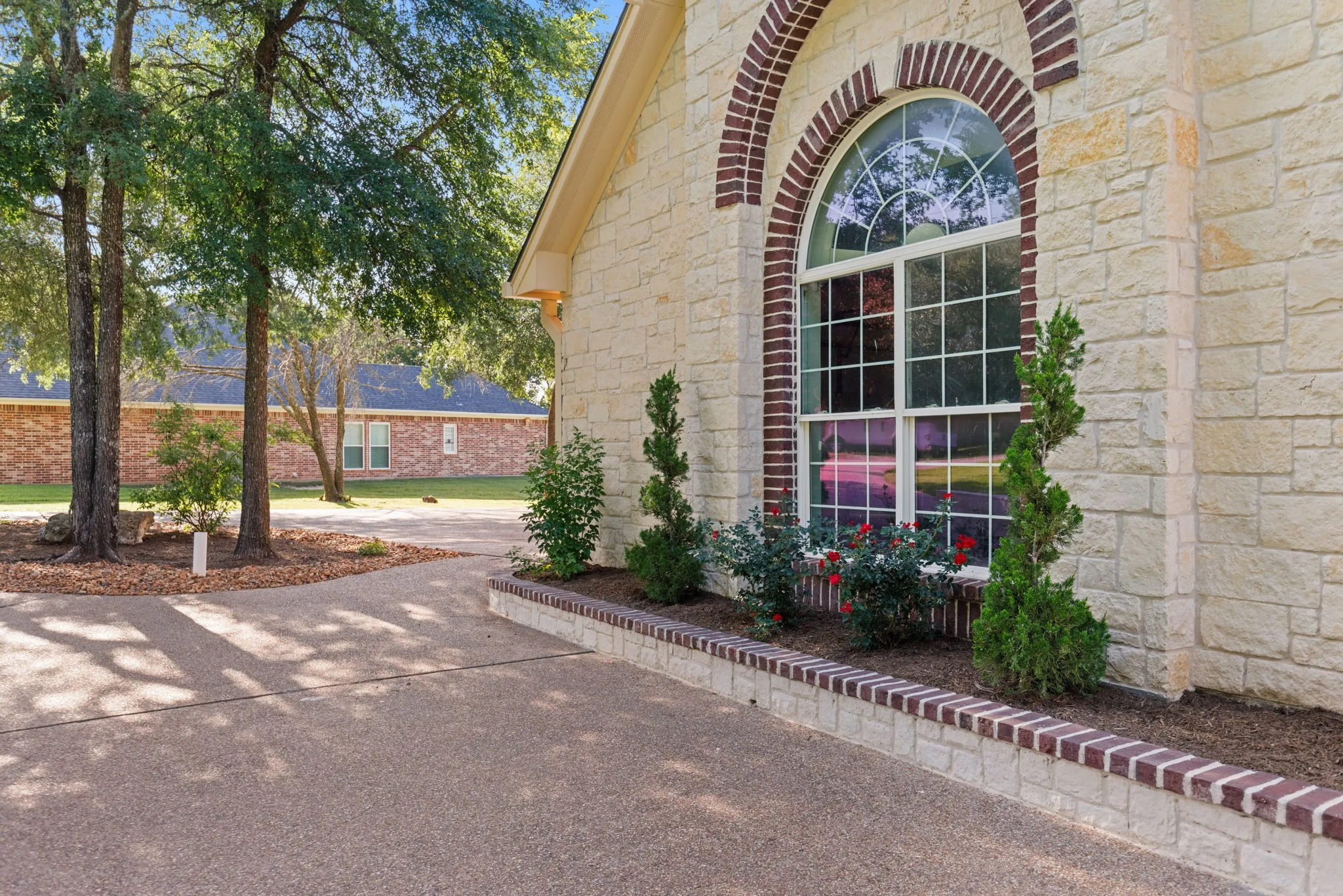 Single Family Residence For Sale in Mc Lennan County , 314 Cresthill Circle, Valley Mills, Texas 76689, 4 Bedroom, 3 Bathroom, 2 Garage spaces, 4,361 Sqft, built in 2006, mls#21303482, Real Estate Agent in Valley Mills, Homes For Sale in Mc Lennan county, Homes For Sale in Valley Mills, Realtor in Valley Mills Texas, Real Estate Brokerage Independent Realty Texas, Luminita Cordes Realtor