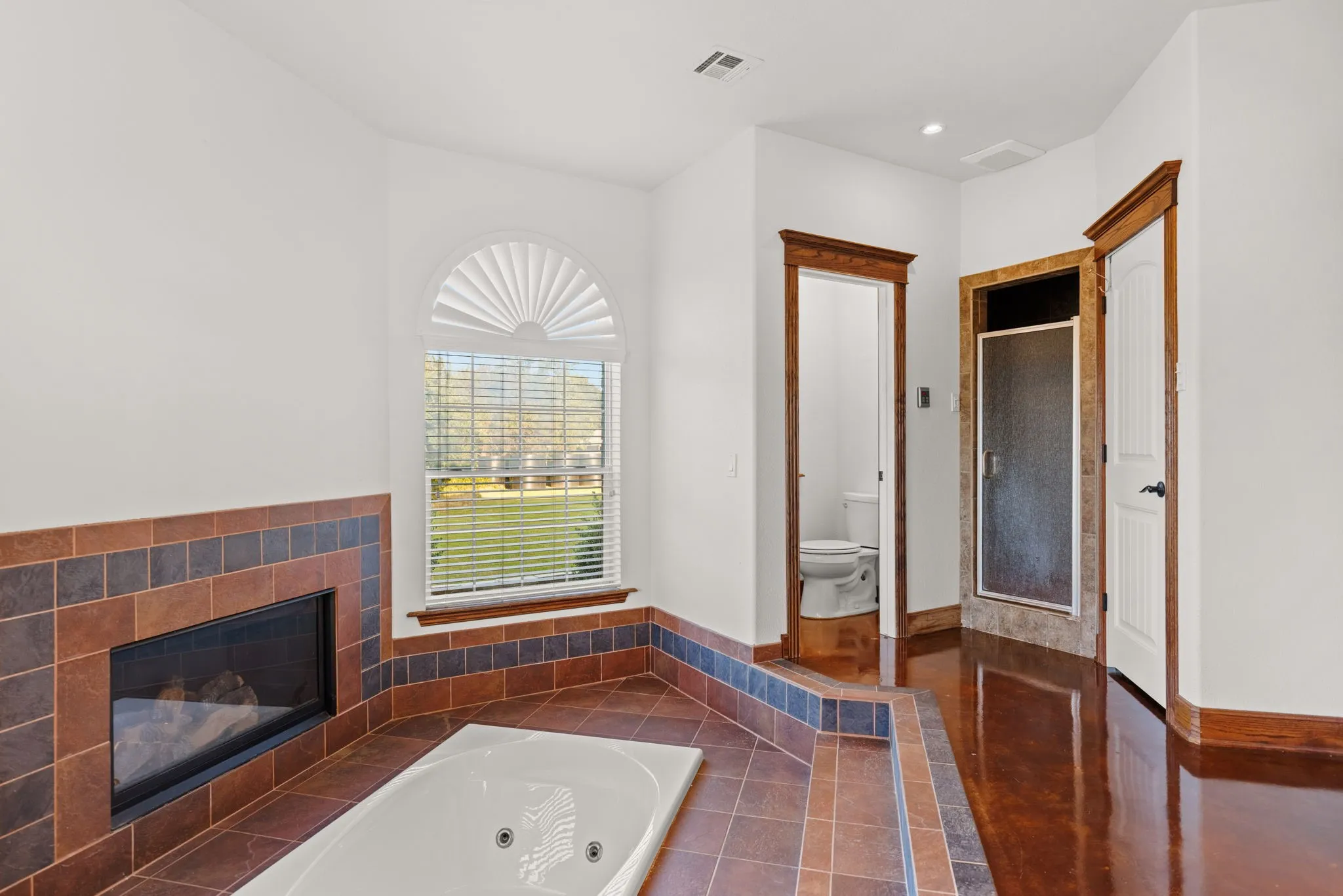 Single Family Residence For Sale in Mc Lennan County , 314 Cresthill Circle, Valley Mills, Texas 76689, 4 Bedroom, 3 Bathroom, 2 Garage spaces, 4,361 Sqft, built in 2006, mls#21303482, Real Estate Agent in Valley Mills, Homes For Sale in Mc Lennan county, Homes For Sale in Valley Mills, Realtor in Valley Mills Texas, Real Estate Brokerage Independent Realty Texas, Luminita Cordes Realtor