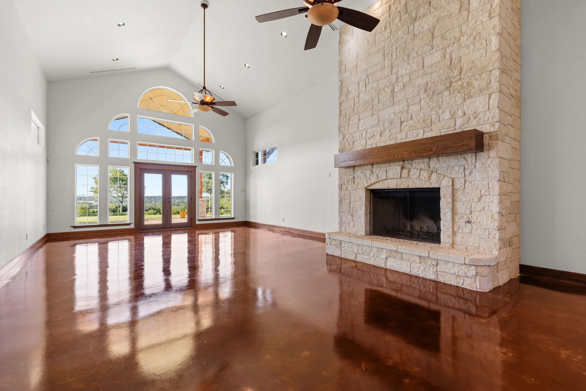 Single Family Residence For Sale in Mc Lennan County , 314 Cresthill Circle, Valley Mills, Texas 76689, 4 Bedroom, 3 Bathroom, 2 Garage spaces, 4,361 Sqft, built in 2006, mls#21303482, Real Estate Agent in Valley Mills, Homes For Sale in Mc Lennan county, Homes For Sale in Valley Mills, Realtor in Valley Mills Texas, Real Estate Brokerage Independent Realty Texas, Luminita Cordes Realtor