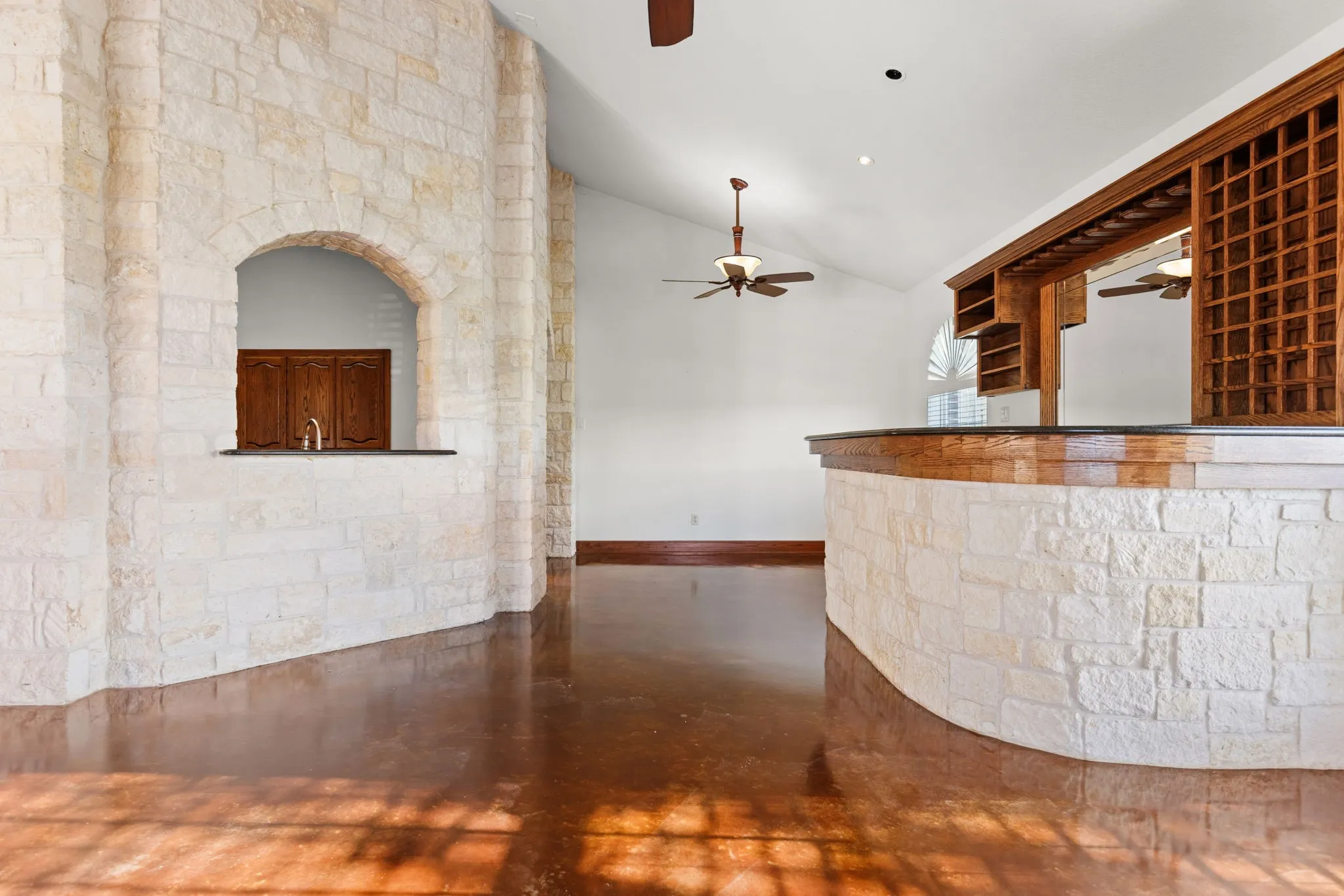 Single Family Residence For Sale in Mc Lennan County , 314 Cresthill Circle, Valley Mills, Texas 76689, 4 Bedroom, 3 Bathroom, 2 Garage spaces, 4,361 Sqft, built in 2006, mls#21303482, Real Estate Agent in Valley Mills, Homes For Sale in Mc Lennan county, Homes For Sale in Valley Mills, Realtor in Valley Mills Texas, Real Estate Brokerage Independent Realty Texas, Luminita Cordes Realtor