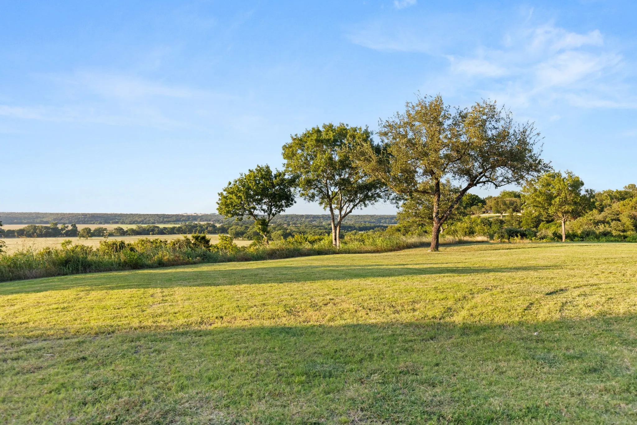 Single Family Residence For Sale in Mc Lennan County , 314 Cresthill Circle, Valley Mills, Texas 76689, 4 Bedroom, 3 Bathroom, 2 Garage spaces, 4,361 Sqft, built in 2006, mls#21303482, Real Estate Agent in Valley Mills, Homes For Sale in Mc Lennan county, Homes For Sale in Valley Mills, Realtor in Valley Mills Texas, Real Estate Brokerage Independent Realty Texas, Luminita Cordes Realtor
