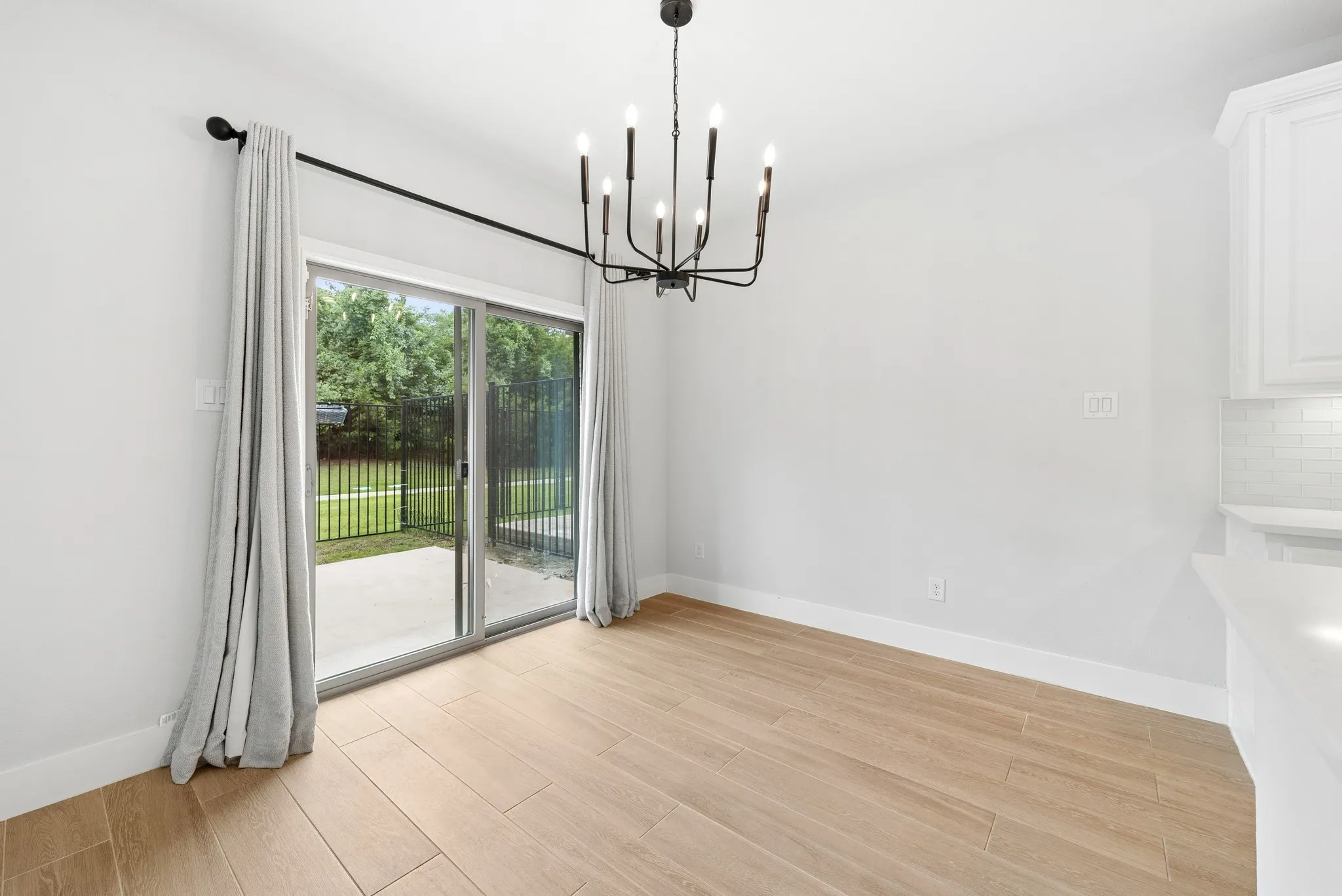 Townhouse For Sale in Collin County , 388 Jacob Lane, Fairview, Texas 75069, 2 Bedroom, 3 Bathroom, 2 Garage spaces, 1,420 Sqft, built in 2017, mls#21295964, Real Estate Agent in Fairview, Homes For Sale in Collin county, Homes For Sale in Fairview, Realtor in Fairview Texas, Real Estate Brokerage Independent Realty Texas, Luminita Cordes Realtor