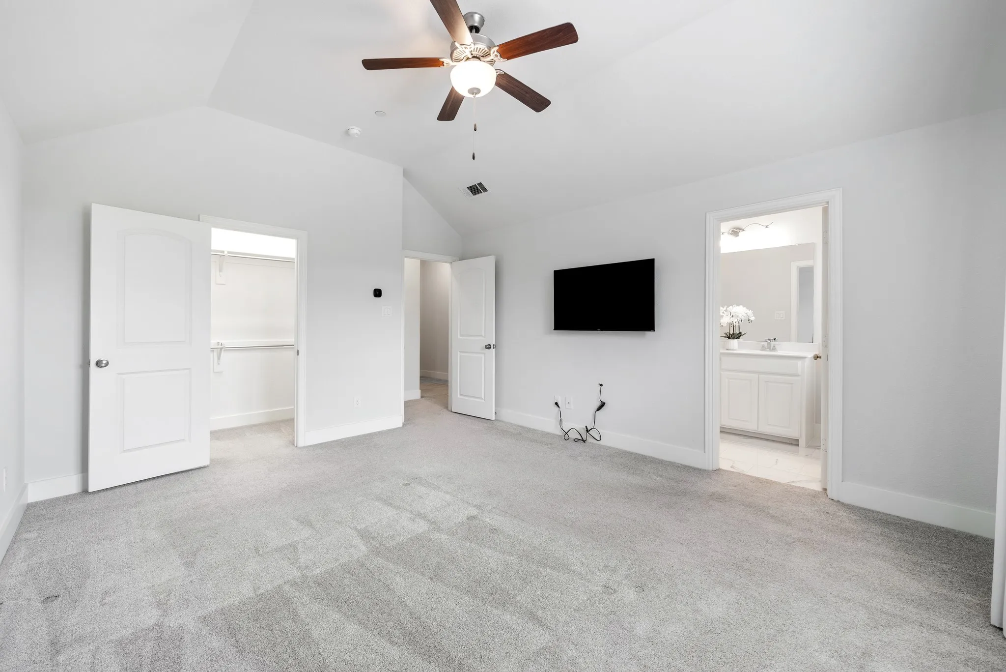 Townhouse For Sale in Collin County , 388 Jacob Lane, Fairview, Texas 75069, 2 Bedroom, 3 Bathroom, 2 Garage spaces, 1,420 Sqft, built in 2017, mls#21295964, Real Estate Agent in Fairview, Homes For Sale in Collin county, Homes For Sale in Fairview, Realtor in Fairview Texas, Real Estate Brokerage Independent Realty Texas, Luminita Cordes Realtor