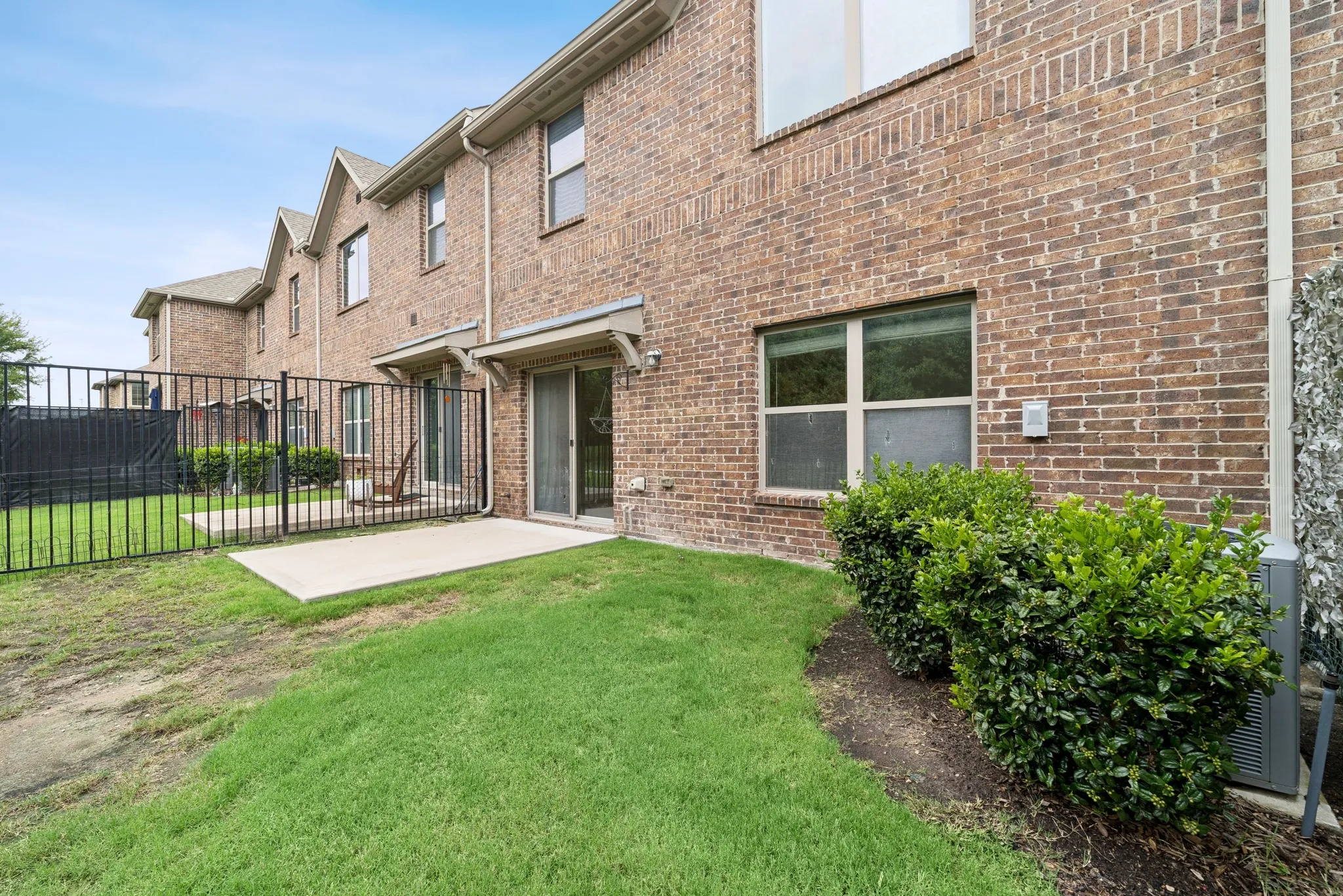 Townhouse For Sale in Collin County , 388 Jacob Lane, Fairview, Texas 75069, 2 Bedroom, 3 Bathroom, 2 Garage spaces, 1,420 Sqft, built in 2017, mls#21295964, Real Estate Agent in Fairview, Homes For Sale in Collin county, Homes For Sale in Fairview, Realtor in Fairview Texas, Real Estate Brokerage Independent Realty Texas, Luminita Cordes Realtor