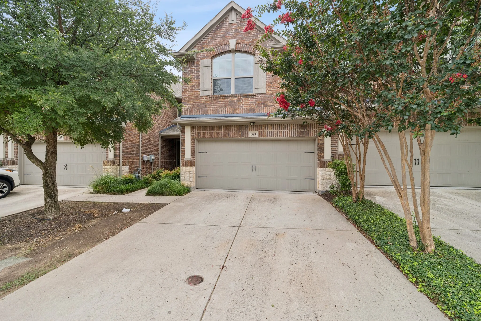 Townhouse For Sale in Collin County , 388 Jacob Lane, Fairview, Texas 75069, 2 Bedroom, 3 Bathroom, 2 Garage spaces, 1,420 Sqft, built in 2017, mls#21295964, Real Estate Agent in Fairview, Homes For Sale in Collin county, Homes For Sale in Fairview, Realtor in Fairview Texas, Real Estate Brokerage Independent Realty Texas, Luminita Cordes Realtor