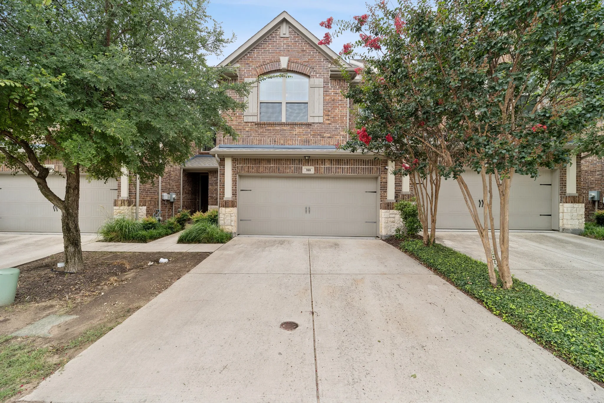 Townhouse For Sale in Collin County , 388 Jacob Lane, Fairview, Texas 75069, 2 Bedroom, 3 Bathroom, 2 Garage spaces, 1,420 Sqft, built in 2017, mls#21295964, Real Estate Agent in Fairview, Homes For Sale in Collin county, Homes For Sale in Fairview, Realtor in Fairview Texas, Real Estate Brokerage Independent Realty Texas, Luminita Cordes Realtor
