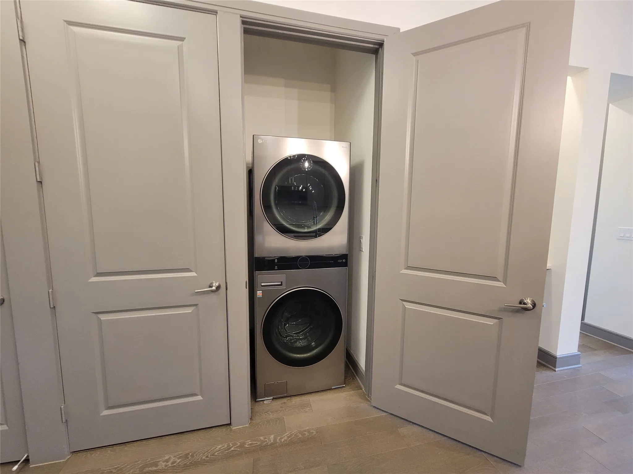 Condominium For Sale in Denton County , 2700 Old Denton Road 1017, Carrollton, Texas 75007, 2 Bedroom, 2 Bathroom, 2 Garage spaces, 1,274 Sqft, built in 2022, mls#21302846, Real Estate Agent in Carrollton, Homes For Sale in Denton county, Homes For Sale in Carrollton, Realtor in Carrollton Texas, Real Estate Brokerage Independent Realty Texas, Luminita Cordes Realtor
