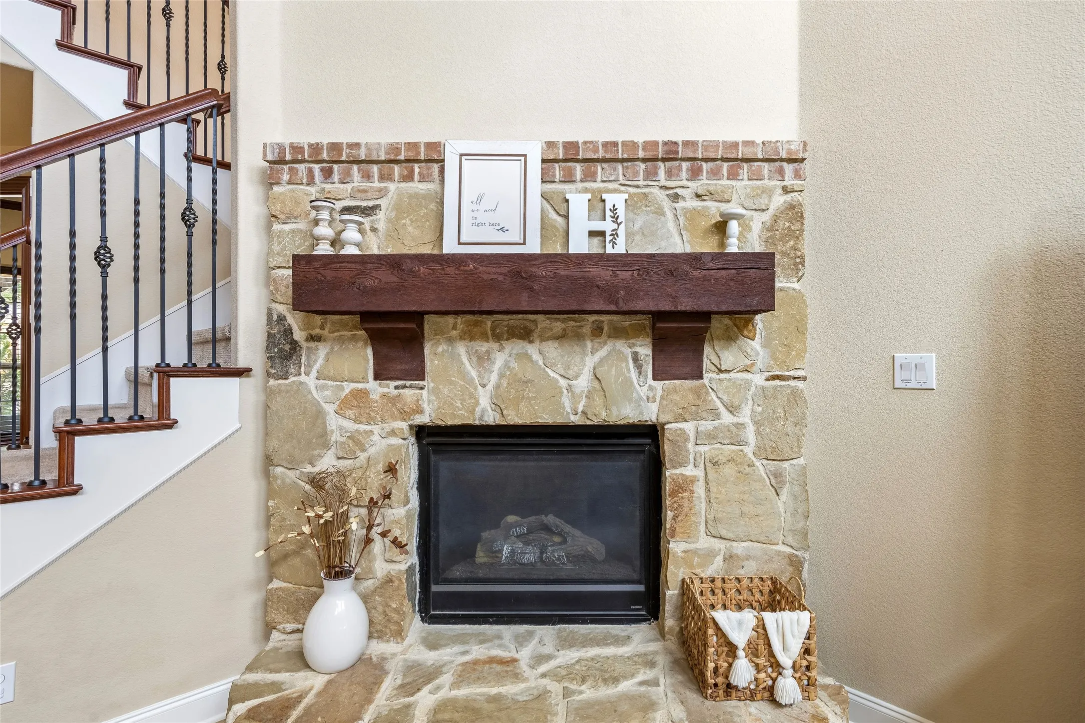 Single Family Residence For Sale in Denton County , 2543 Morgan Lane, Trophy Club, Texas 76262, 3 Bedroom, 3 Bathroom, 2 Garage spaces, 2,677 Sqft, built in 2009, mls#21303610, Real Estate Agent in Trophy Club, Homes For Sale in Denton county, Homes For Sale in Trophy Club, Realtor in Trophy Club Texas, Real Estate Brokerage Independent Realty Texas, Luminita Cordes Realtor