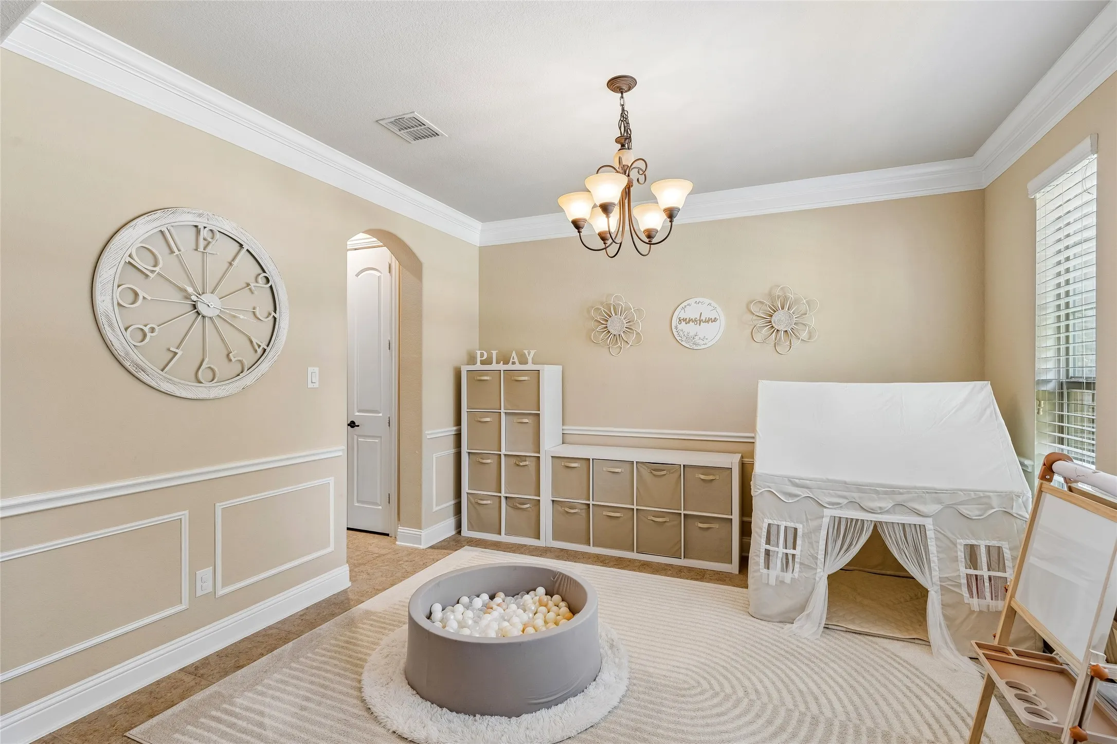 Single Family Residence For Sale in Denton County , 2543 Morgan Lane, Trophy Club, Texas 76262, 3 Bedroom, 3 Bathroom, 2 Garage spaces, 2,677 Sqft, built in 2009, mls#21303610, Real Estate Agent in Trophy Club, Homes For Sale in Denton county, Homes For Sale in Trophy Club, Realtor in Trophy Club Texas, Real Estate Brokerage Independent Realty Texas, Luminita Cordes Realtor