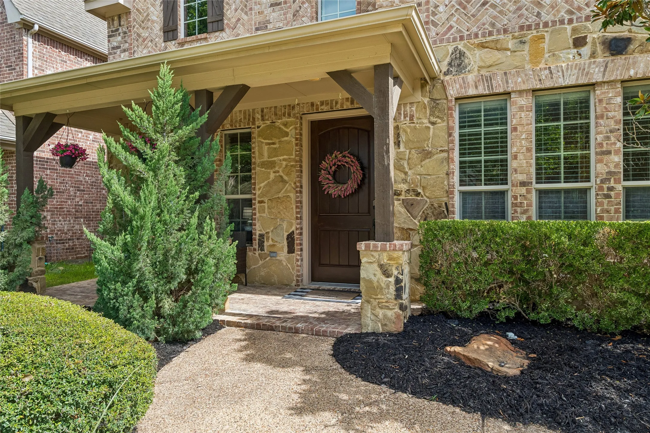 Single Family Residence For Sale in Denton County , 2543 Morgan Lane, Trophy Club, Texas 76262, 3 Bedroom, 3 Bathroom, 2 Garage spaces, 2,677 Sqft, built in 2009, mls#21303610, Real Estate Agent in Trophy Club, Homes For Sale in Denton county, Homes For Sale in Trophy Club, Realtor in Trophy Club Texas, Real Estate Brokerage Independent Realty Texas, Luminita Cordes Realtor