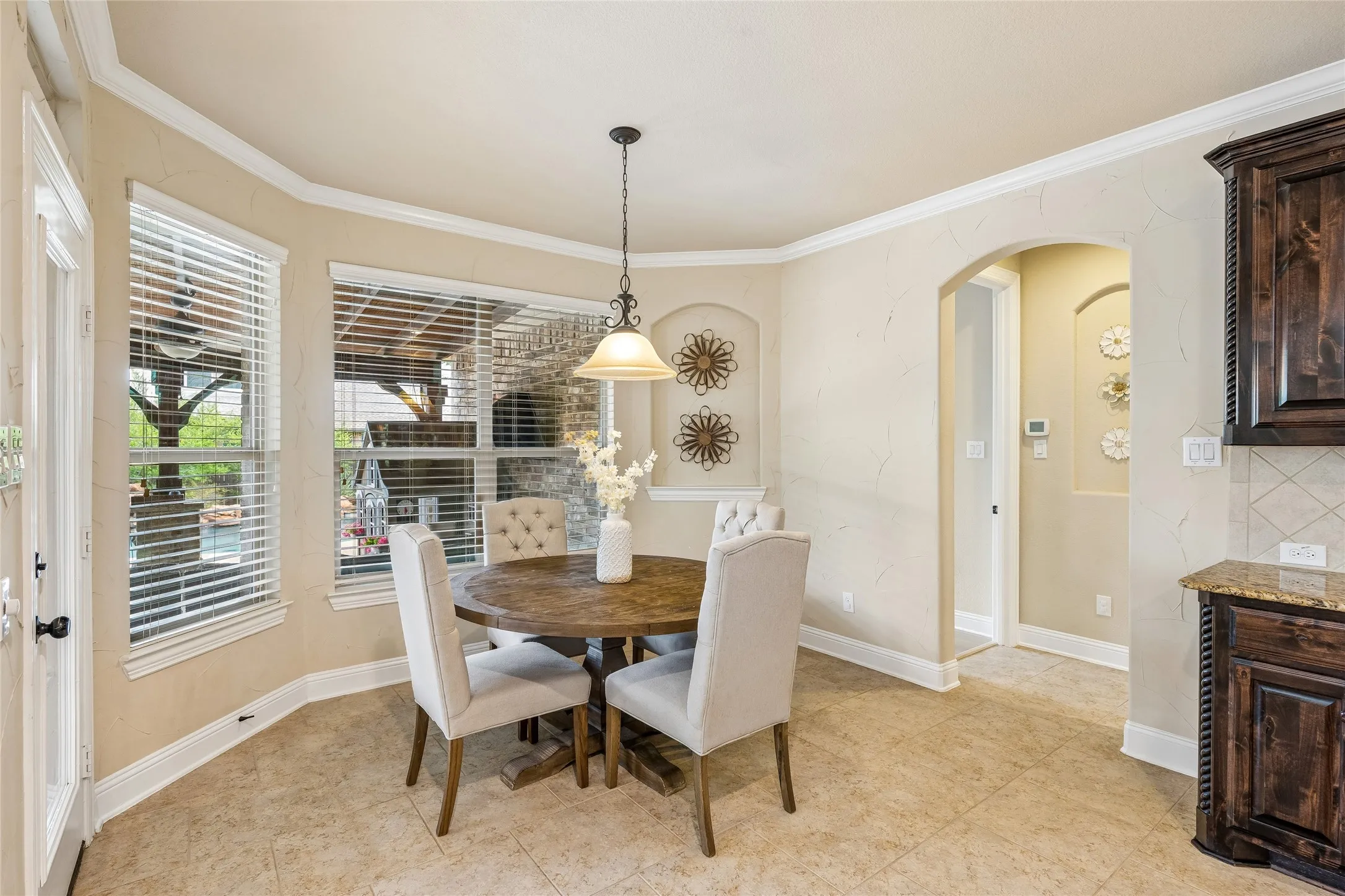 Single Family Residence For Sale in Denton County , 2543 Morgan Lane, Trophy Club, Texas 76262, 3 Bedroom, 3 Bathroom, 2 Garage spaces, 2,677 Sqft, built in 2009, mls#21303610, Real Estate Agent in Trophy Club, Homes For Sale in Denton county, Homes For Sale in Trophy Club, Realtor in Trophy Club Texas, Real Estate Brokerage Independent Realty Texas, Luminita Cordes Realtor