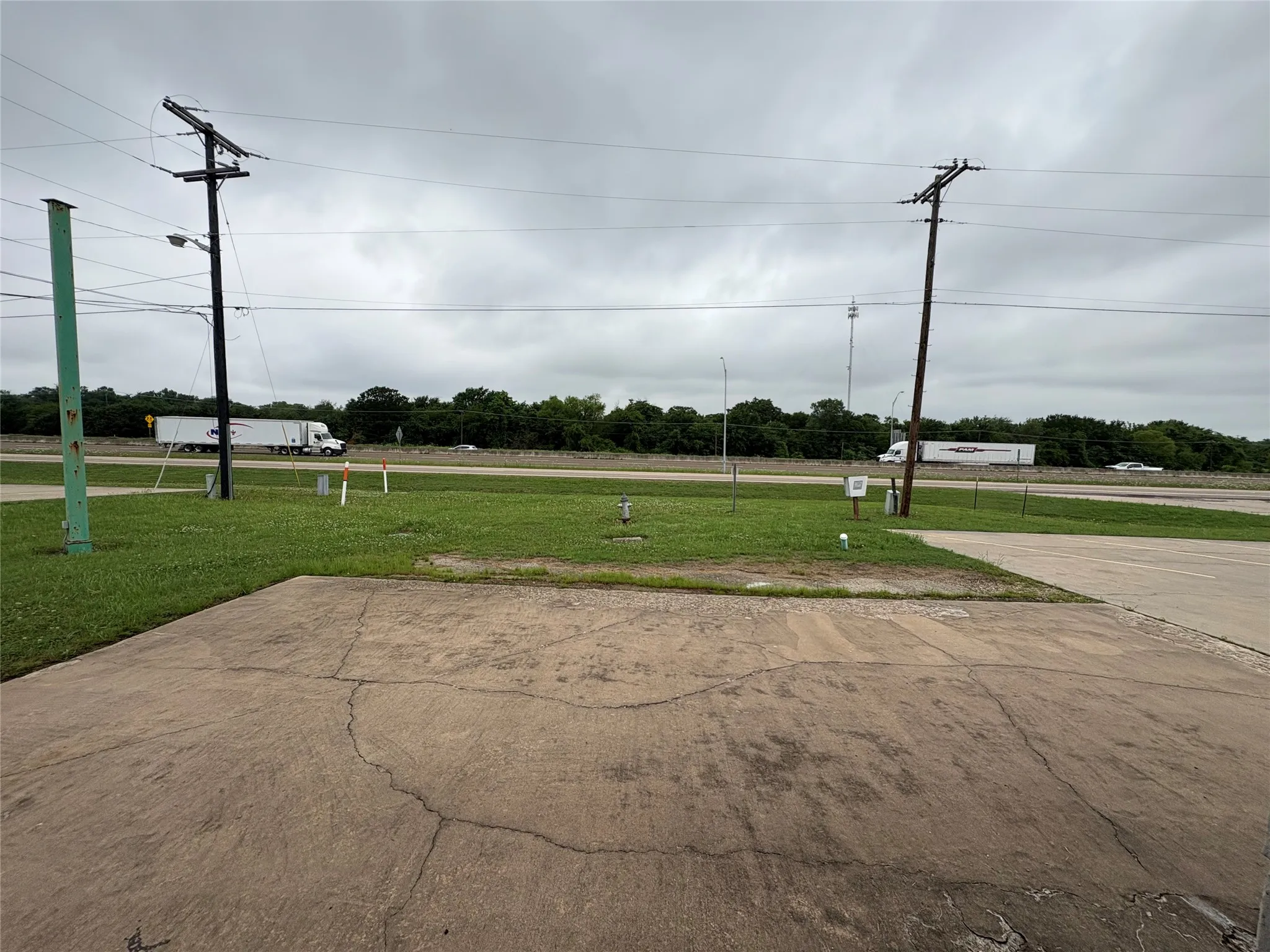 Office For Rent in Hopkins County , 1325 E Shannon Road A, Sulphur Springs, Texas 75482, 0, 0, Garage spaces, 0 Sqft, built in 1971, mls#21303877, Real Estate Agent in Sulphur Springs, Homes For Rent in Hopkins county, Homes For Rent in Sulphur Springs, Realtor in Sulphur Springs Texas, Real Estate Brokerage Independent Realty Texas, Luminita Cordes Realtor