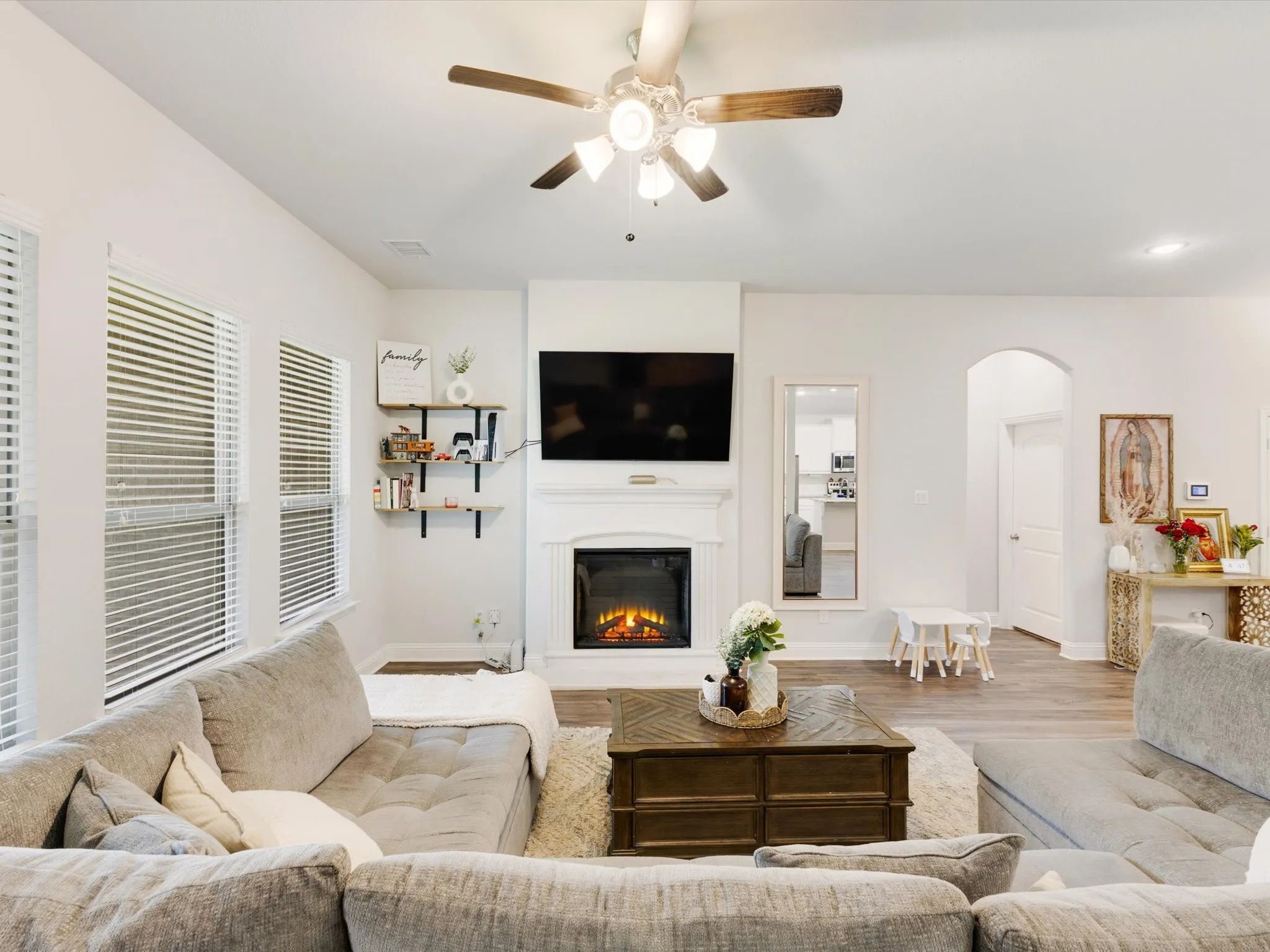 Single Family Residence For Sale in Ellis County , 146 Palouse Street, Red Oak, Texas 75154, 4 Bedroom, 2 Bathroom, 2 Garage spaces, 2,162 Sqft, built in 2023, mls#21297284, Real Estate Agent in Red Oak, Homes For Sale in Ellis county, Homes For Sale in Red Oak, Realtor in Red Oak Texas, Real Estate Brokerage Independent Realty Texas, Luminita Cordes Realtor