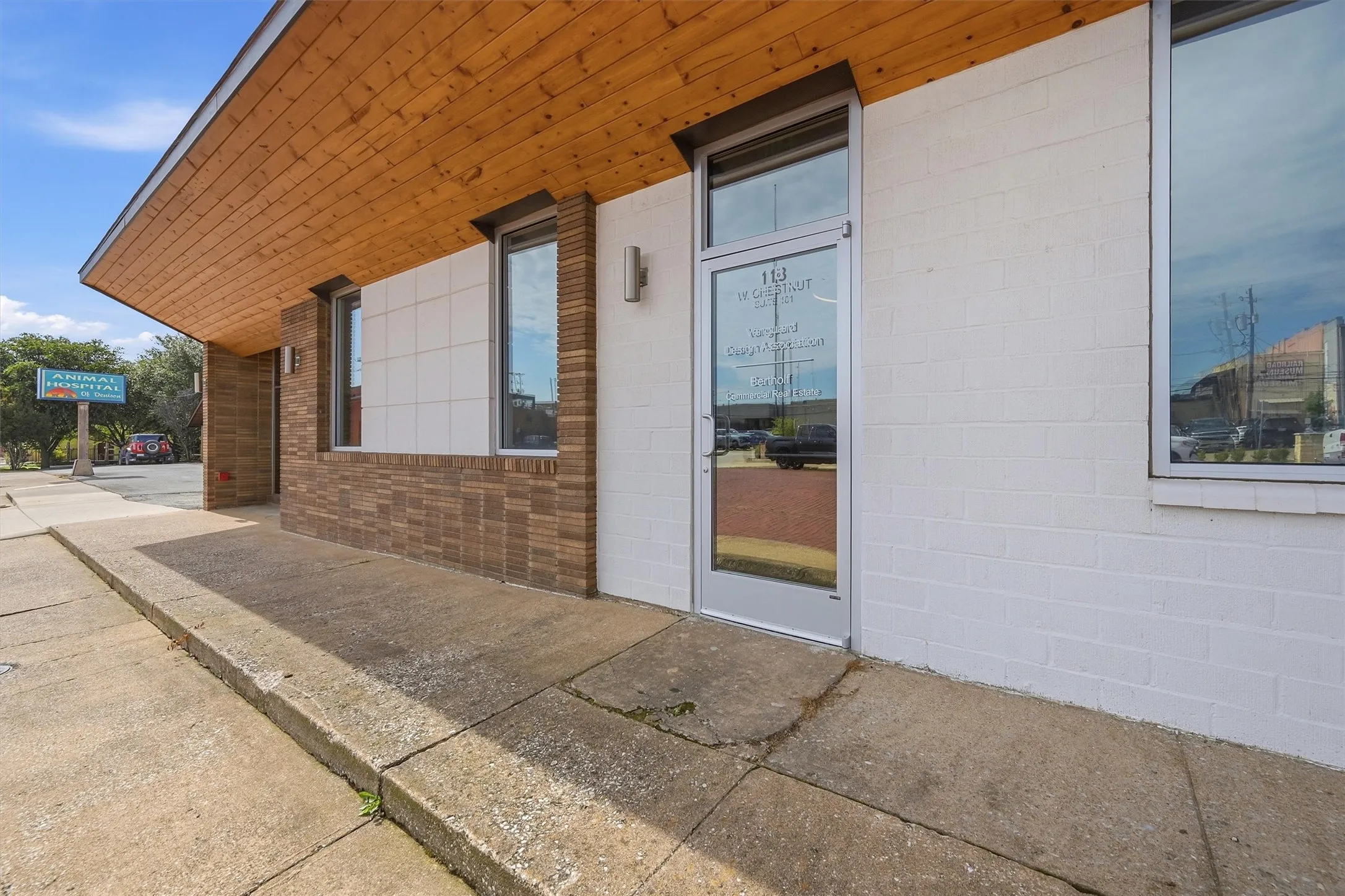 Office For Sale in Grayson County , 118 W Chestnut Street, Denison, Texas 75021, 0, 0, Garage spaces, 0 Sqft, built in 1950, mls#21303456, Real Estate Agent in Denison, Homes For Sale in Grayson county, Homes For Sale in Denison, Realtor in Denison Texas, Real Estate Brokerage Independent Realty Texas, Luminita Cordes Realtor