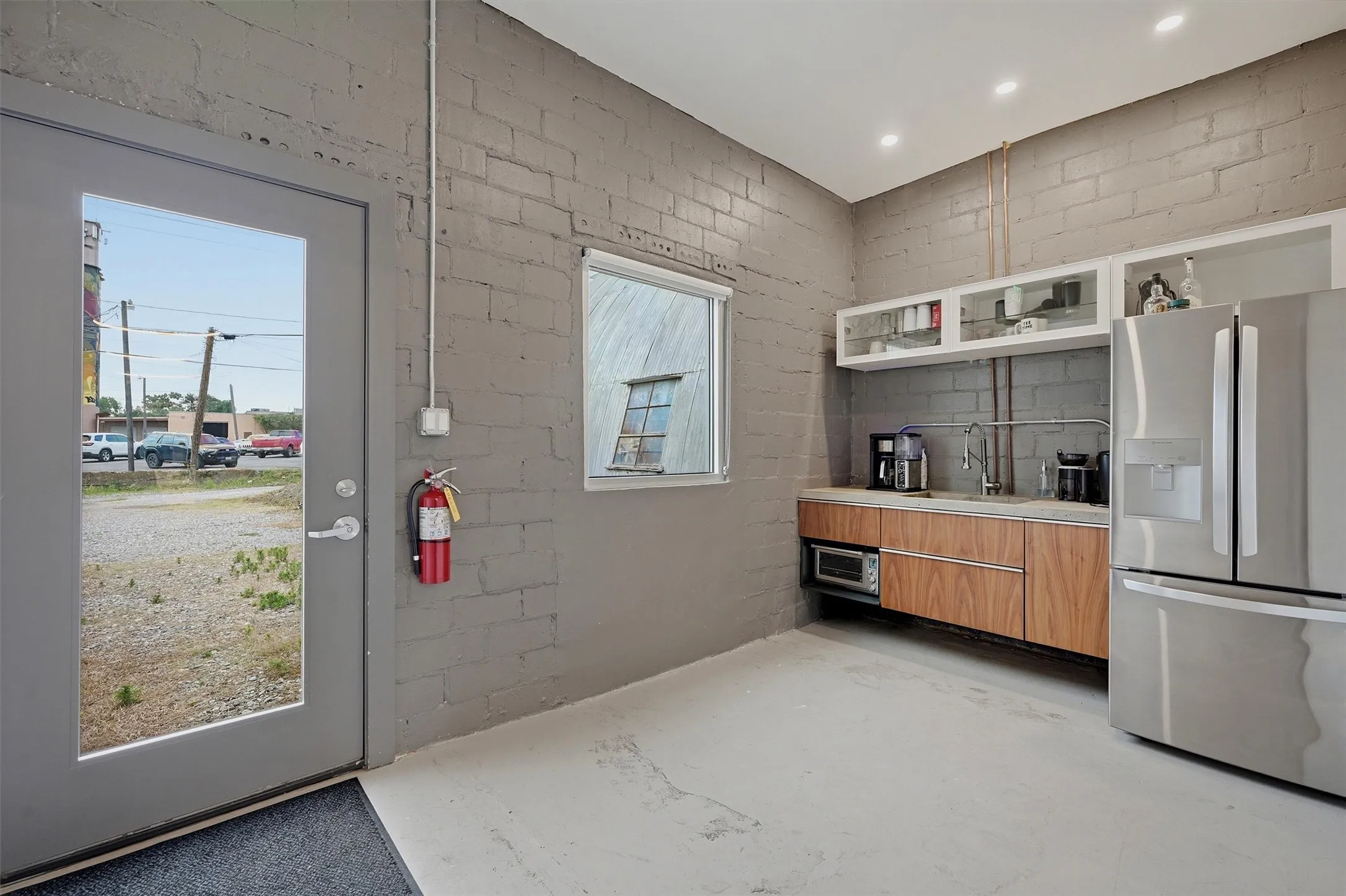 Office For Sale in Grayson County , 118 W Chestnut Street, Denison, Texas 75021, 0, 0, Garage spaces, 0 Sqft, built in 1950, mls#21303456, Real Estate Agent in Denison, Homes For Sale in Grayson county, Homes For Sale in Denison, Realtor in Denison Texas, Real Estate Brokerage Independent Realty Texas, Luminita Cordes Realtor
