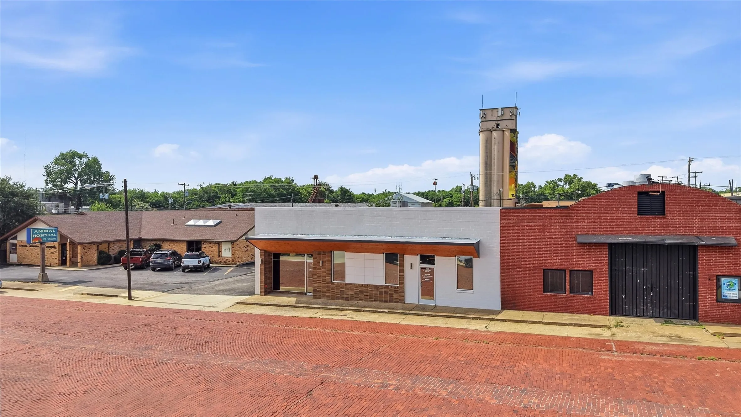 Office For Sale in Grayson County , 118 W Chestnut Street, Denison, Texas 75021, 0, 0, Garage spaces, 0 Sqft, built in 1950, mls#21303456, Real Estate Agent in Denison, Homes For Sale in Grayson county, Homes For Sale in Denison, Realtor in Denison Texas, Real Estate Brokerage Independent Realty Texas, Luminita Cordes Realtor