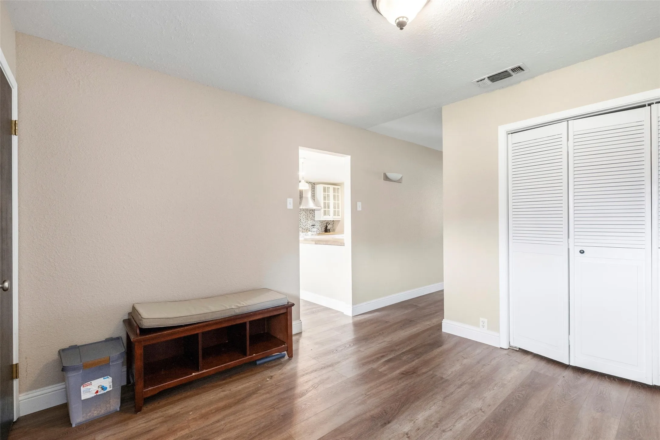 Single Family Residence For Sale in Rockwall County , 421 H Wallace Lane, Rockwall, Texas 75032, 4 Bedroom, 3 Bathroom, 4 Garage spaces, 3,114 Sqft, built in 1980, mls#21303811, Real Estate Agent in Rockwall, Homes For Sale in Rockwall county, Homes For Sale in Rockwall, Realtor in Rockwall Texas, Real Estate Brokerage Independent Realty Texas, Luminita Cordes Realtor