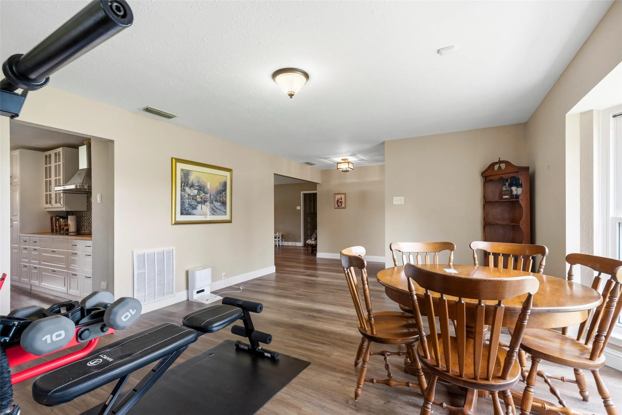 Single Family Residence For Sale in Rockwall County , 421 H Wallace Lane, Rockwall, Texas 75032, 4 Bedroom, 3 Bathroom, 4 Garage spaces, 3,114 Sqft, built in 1980, mls#21303811, Real Estate Agent in Rockwall, Homes For Sale in Rockwall county, Homes For Sale in Rockwall, Realtor in Rockwall Texas, Real Estate Brokerage Independent Realty Texas, Luminita Cordes Realtor