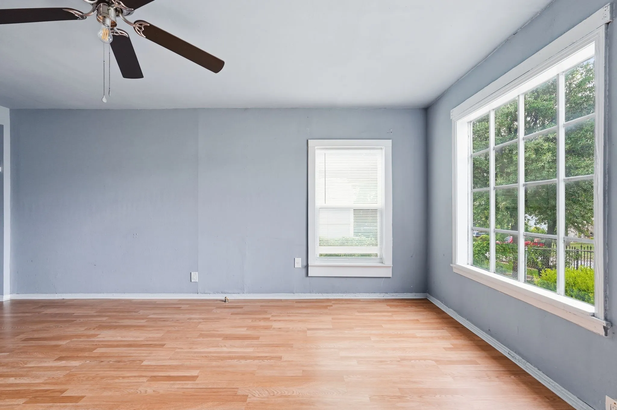 Single Family Residence For Sale in Tarrant County , 2713 35th Street, Fort Worth, Texas 76106, 3 Bedroom, 1 Bathroom, Garage spaces, 900 Sqft, built in 1954, mls#21303633, Real Estate Agent in Fort Worth, Homes For Sale in Tarrant county, Homes For Sale in Fort Worth, Realtor in Fort Worth Texas, Real Estate Brokerage Independent Realty Texas, Luminita Cordes Realtor