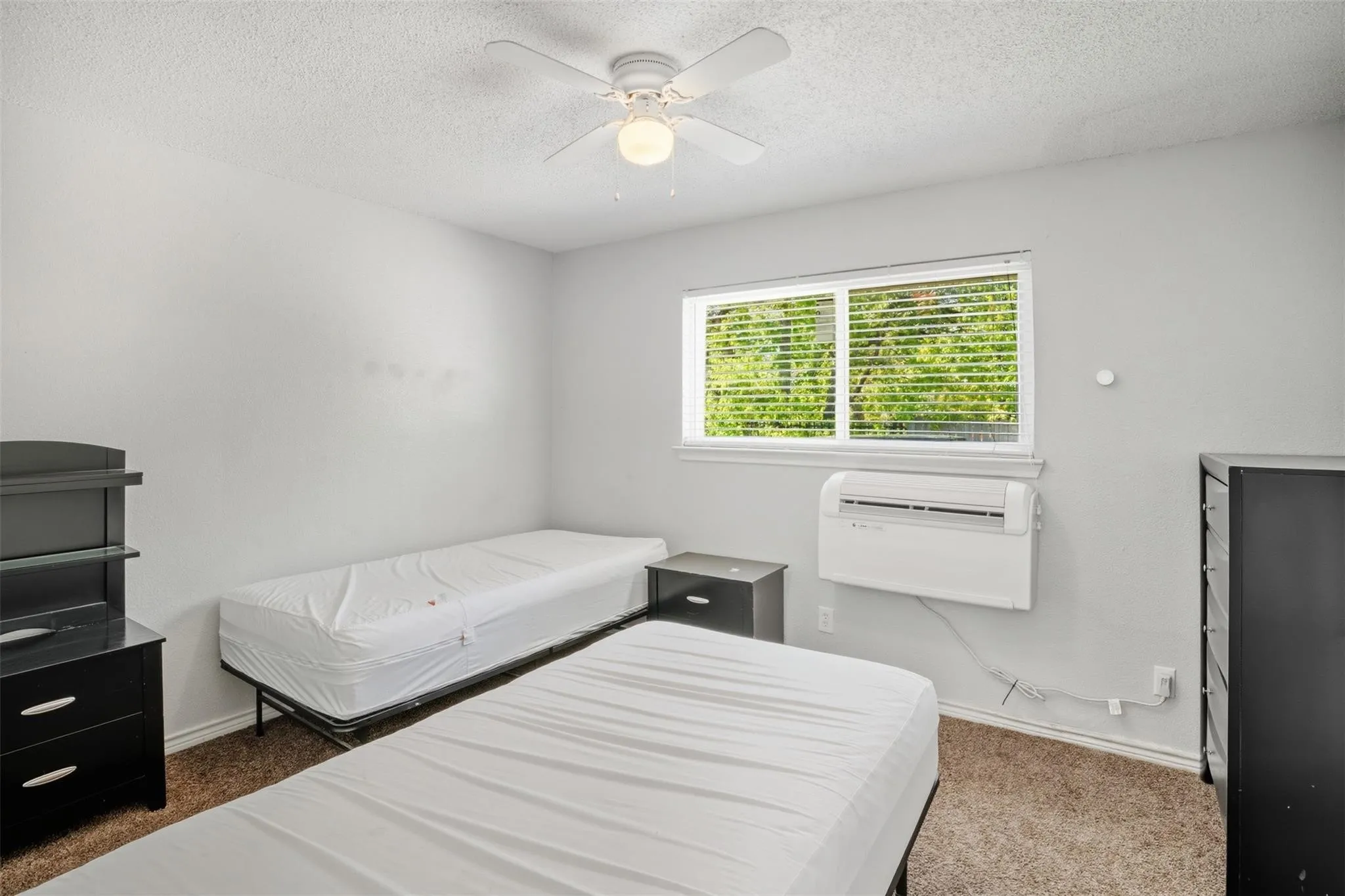 Apartment For Rent in Tarrant County , 150 S Main Street, Euless, Texas 76040, 2 Bedroom, 1 Bathroom, Garage spaces, 880 Sqft, built in 1964, mls#21303217, Real Estate Agent in Euless, Homes For Rent in Tarrant county, Homes For Rent in Euless, Realtor in Euless Texas, Real Estate Brokerage Independent Realty Texas, Luminita Cordes Realtor