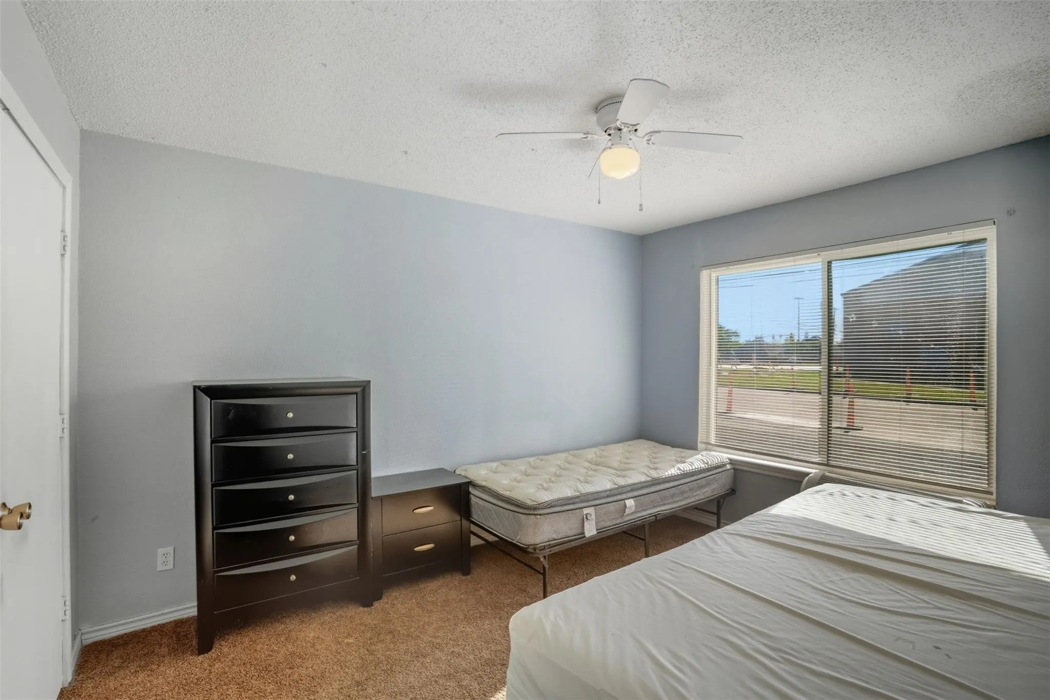 Apartment For Rent in Tarrant County , 150 S Main Street, Euless, Texas 76040, 2 Bedroom, 1 Bathroom, Garage spaces, 880 Sqft, built in 1964, mls#21303217, Real Estate Agent in Euless, Homes For Rent in Tarrant county, Homes For Rent in Euless, Realtor in Euless Texas, Real Estate Brokerage Independent Realty Texas, Luminita Cordes Realtor