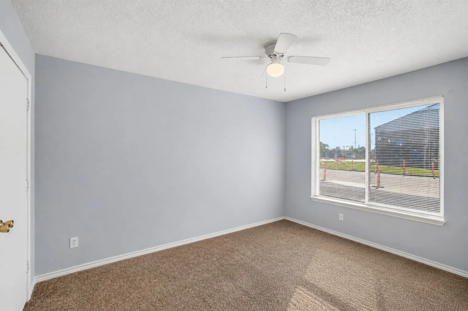 Apartment For Rent in Tarrant County , 150 S Main Street, Euless, Texas 76040, 2 Bedroom, 1 Bathroom, Garage spaces, 880 Sqft, built in 1964, mls#21303217, Real Estate Agent in Euless, Homes For Rent in Tarrant county, Homes For Rent in Euless, Realtor in Euless Texas, Real Estate Brokerage Independent Realty Texas, Luminita Cordes Realtor
