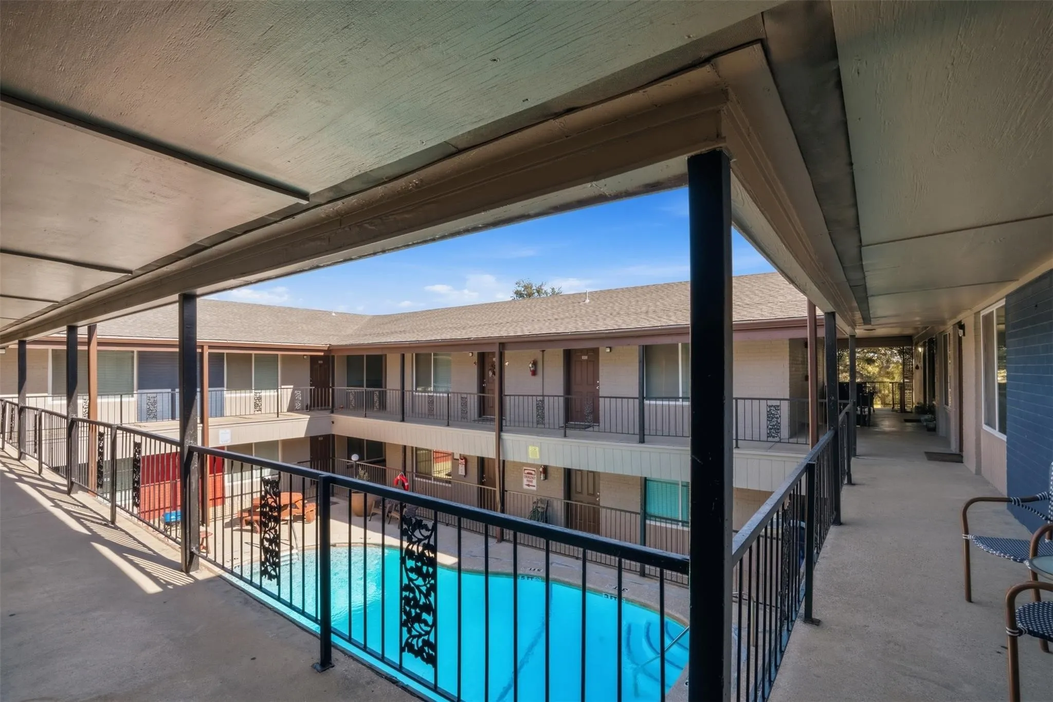 Apartment For Rent in Tarrant County , 150 S Main Street, Euless, Texas 76040, 2 Bedroom, 1 Bathroom, Garage spaces, 880 Sqft, built in 1964, mls#21303217, Real Estate Agent in Euless, Homes For Rent in Tarrant county, Homes For Rent in Euless, Realtor in Euless Texas, Real Estate Brokerage Independent Realty Texas, Luminita Cordes Realtor