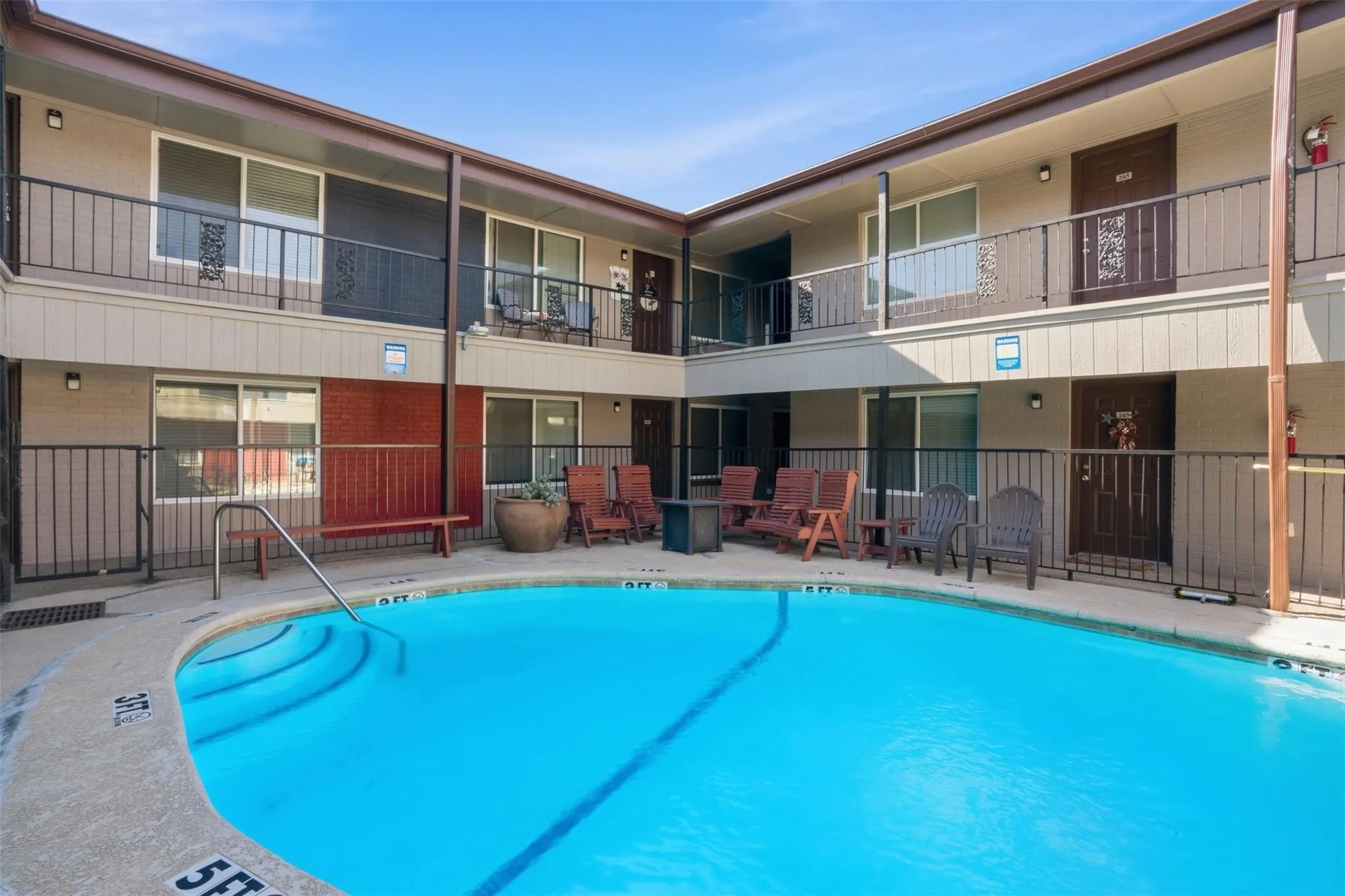 Apartment For Rent in Tarrant County , 150 S Main Street, Euless, Texas 76040, 2 Bedroom, 1 Bathroom, Garage spaces, 880 Sqft, built in 1964, mls#21303217, Real Estate Agent in Euless, Homes For Rent in Tarrant county, Homes For Rent in Euless, Realtor in Euless Texas, Real Estate Brokerage Independent Realty Texas, Luminita Cordes Realtor