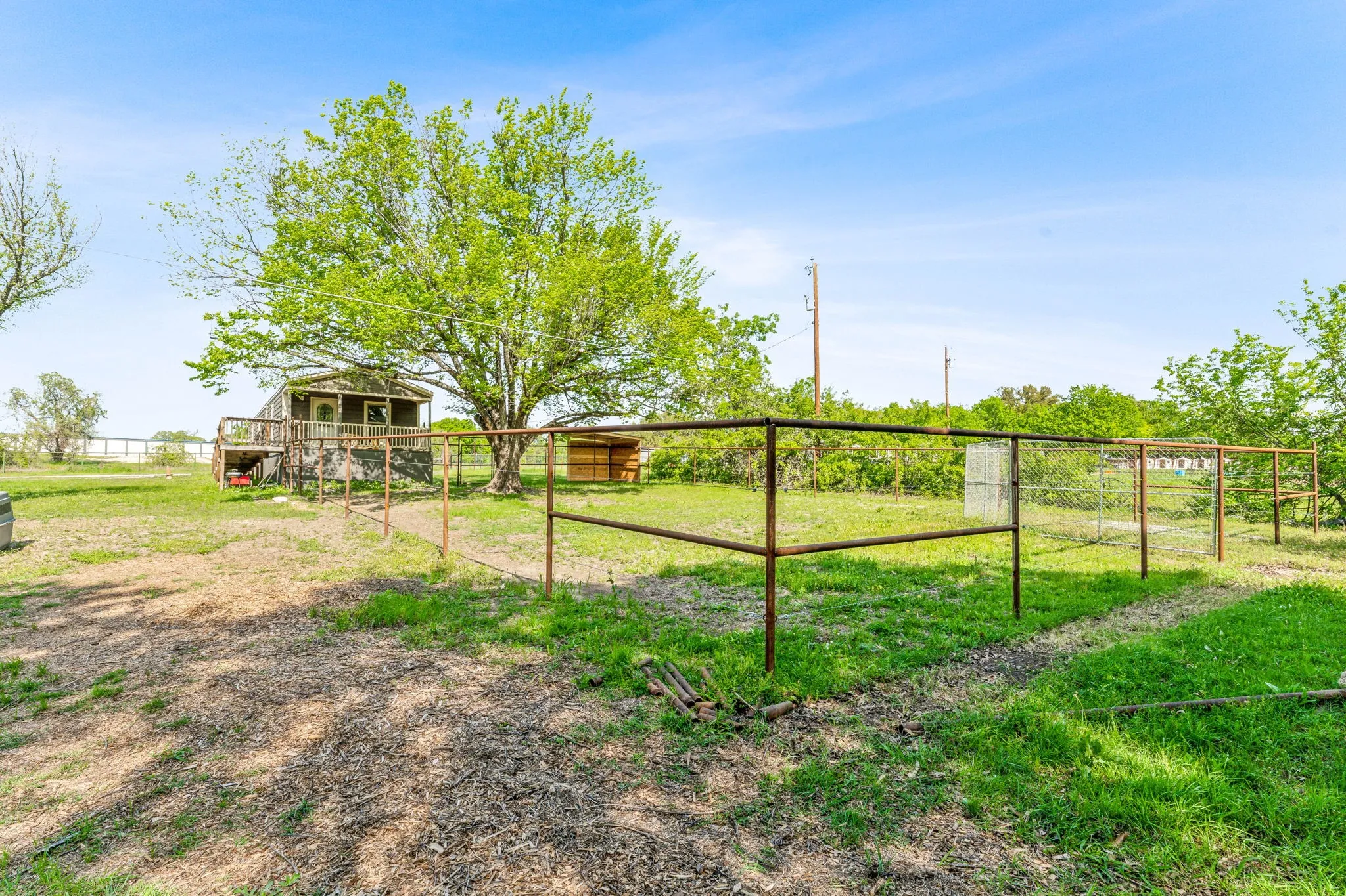 Single Family Residence For Sale in Parker County , 2416 Ivie Lane, Weatherford, Texas 76087, 4 Bedroom, 2 Bathroom, Garage spaces, 2,960 Sqft, built in 1950, mls#21303773, Real Estate Agent in Weatherford, Homes For Sale in Parker county, Homes For Sale in Weatherford, Realtor in Weatherford Texas, Real Estate Brokerage Independent Realty Texas, Luminita Cordes Realtor