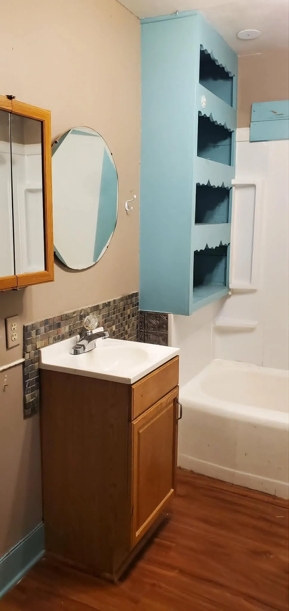 Single Family Residence For Sale in Callahan County , 418 N 4th Street W, Clyde, Texas 79510, 2 Bedroom, 1 Bathroom, 2 Garage spaces, 933 Sqft, built in 1940, mls#21298081, Real Estate Agent in Clyde, Homes For Sale in Callahan county, Homes For Sale in Clyde, Realtor in Clyde Texas, Real Estate Brokerage Independent Realty Texas, Luminita Cordes Realtor
