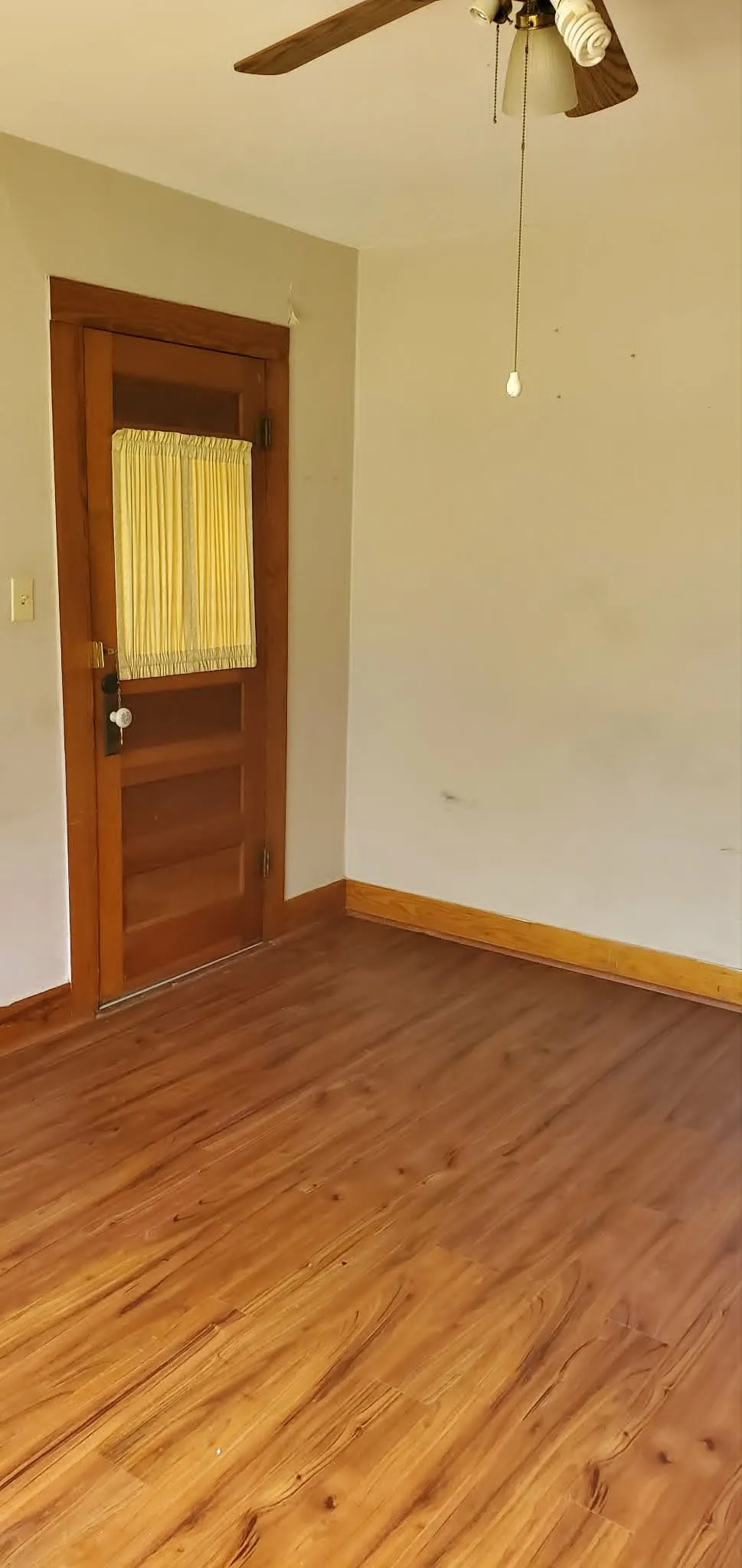Single Family Residence For Sale in Callahan County , 418 N 4th Street W, Clyde, Texas 79510, 2 Bedroom, 1 Bathroom, 2 Garage spaces, 933 Sqft, built in 1940, mls#21298081, Real Estate Agent in Clyde, Homes For Sale in Callahan county, Homes For Sale in Clyde, Realtor in Clyde Texas, Real Estate Brokerage Independent Realty Texas, Luminita Cordes Realtor
