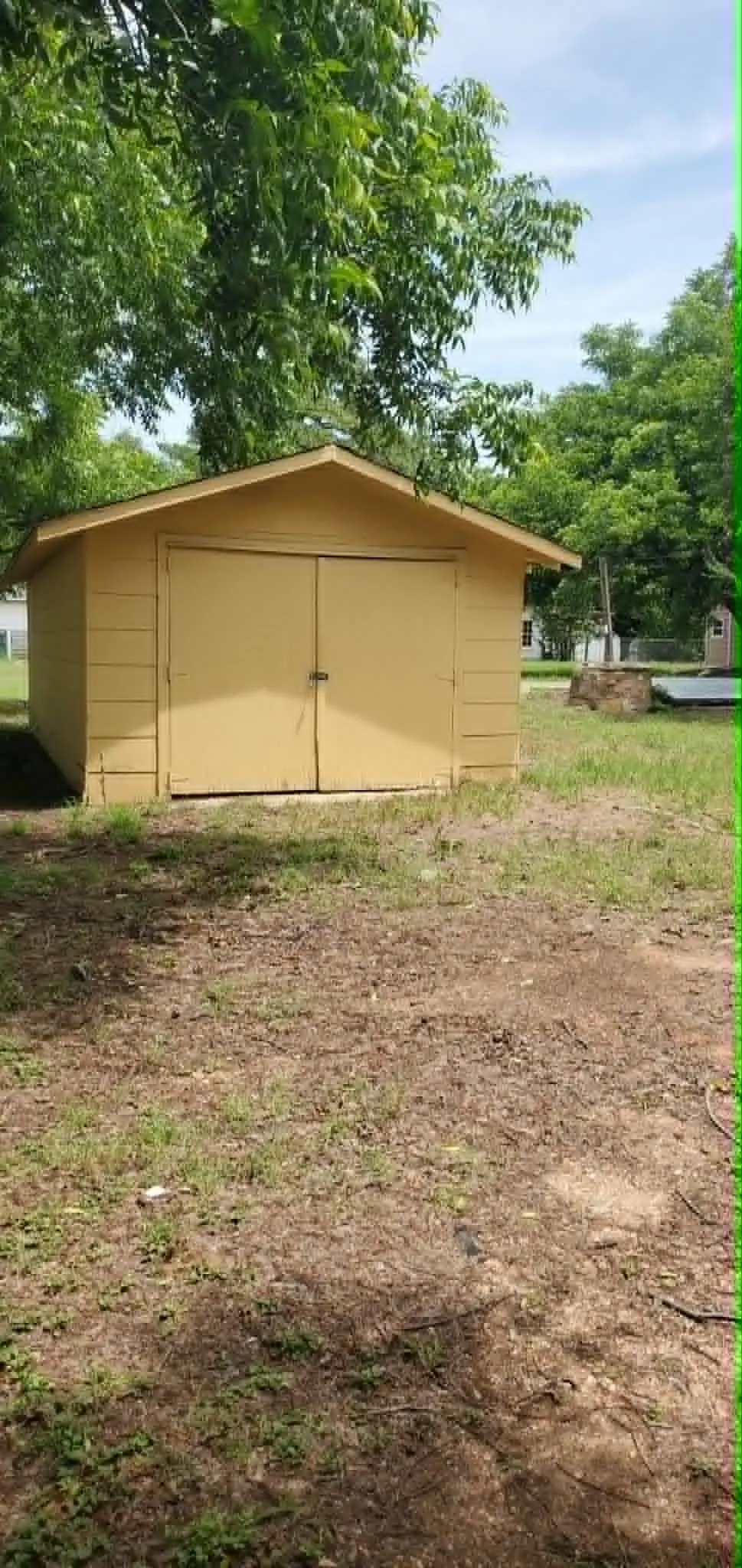 Detached Garage