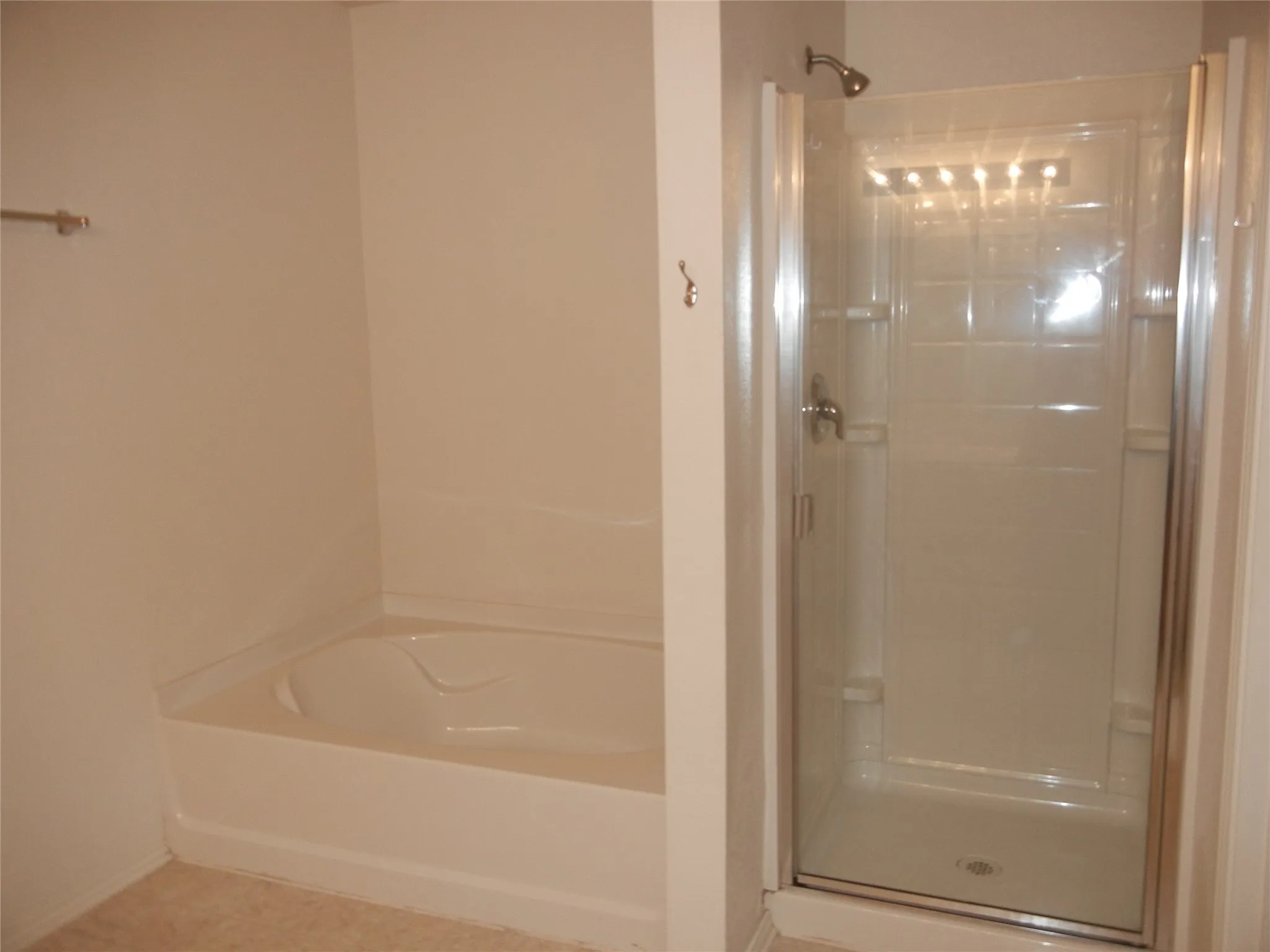 Single Family Residence For Rent in Rockwall County , 2801 Mockingbird Street, Royse City, Texas 75189, 3 Bedroom, 3 Bathroom, 2 Garage spaces, 2,186 Sqft, built in 2006, mls#21303846, Real Estate Agent in Royse City, Homes For Rent in Rockwall county, Homes For Rent in Royse City, Realtor in Royse City Texas, Real Estate Brokerage Independent Realty Texas, Luminita Cordes Realtor