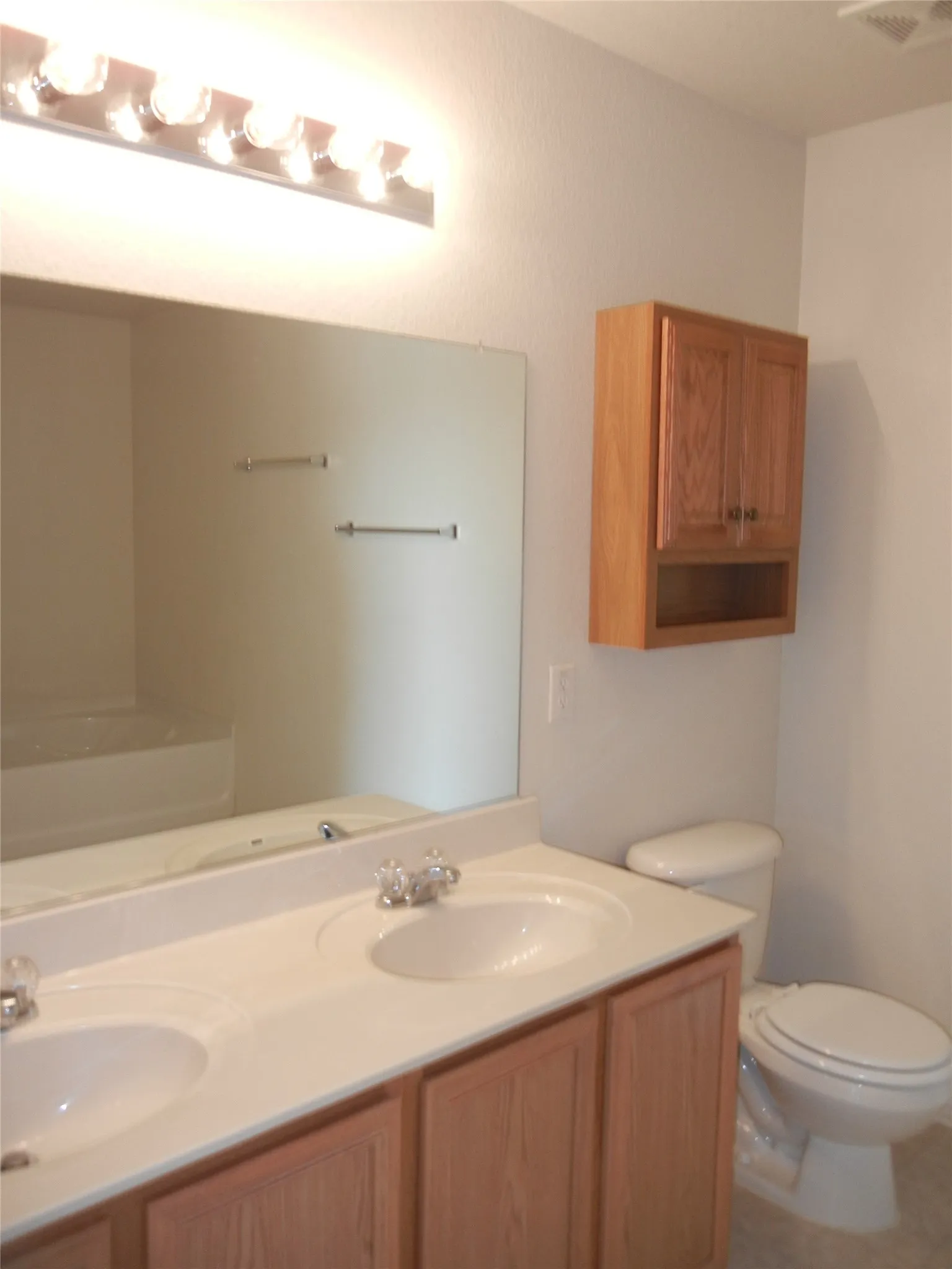 Single Family Residence For Rent in Rockwall County , 2801 Mockingbird Street, Royse City, Texas 75189, 3 Bedroom, 3 Bathroom, 2 Garage spaces, 2,186 Sqft, built in 2006, mls#21303846, Real Estate Agent in Royse City, Homes For Rent in Rockwall county, Homes For Rent in Royse City, Realtor in Royse City Texas, Real Estate Brokerage Independent Realty Texas, Luminita Cordes Realtor