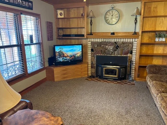 Single Family Residence For Sale in Fisher County , 1163 State Highway 70 N, Rotan, Texas 79546, 4 Bedroom, 3 Bathroom, 2 Garage spaces, 3,101 Sqft, built in 1940, mls#21303886, Real Estate Agent in Rotan, Homes For Sale in Fisher county, Homes For Sale in Rotan, Realtor in Rotan Texas, Real Estate Brokerage Independent Realty Texas, Luminita Cordes Realtor