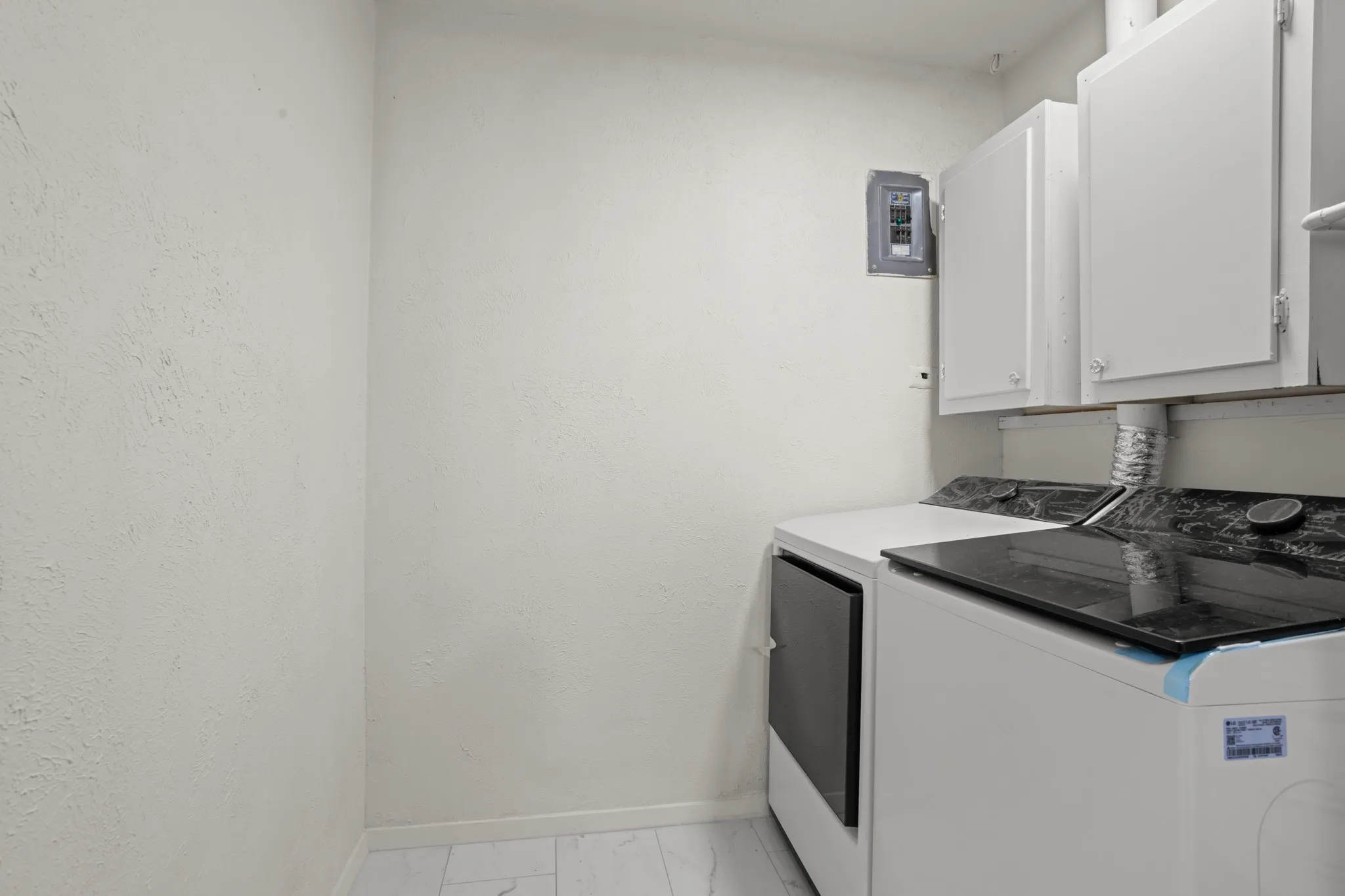 Single Family Residence For Sale in Denton County , 1820 Emery Street, Denton, Texas 76201, 4 Bedroom, 2 Bathroom, Garage spaces, 1,464 Sqft, built in 1964, mls#21301512, Real Estate Agent in Denton, Homes For Sale in Denton county, Homes For Sale in Denton, Realtor in Denton Texas, Real Estate Brokerage Independent Realty Texas, Luminita Cordes Realtor