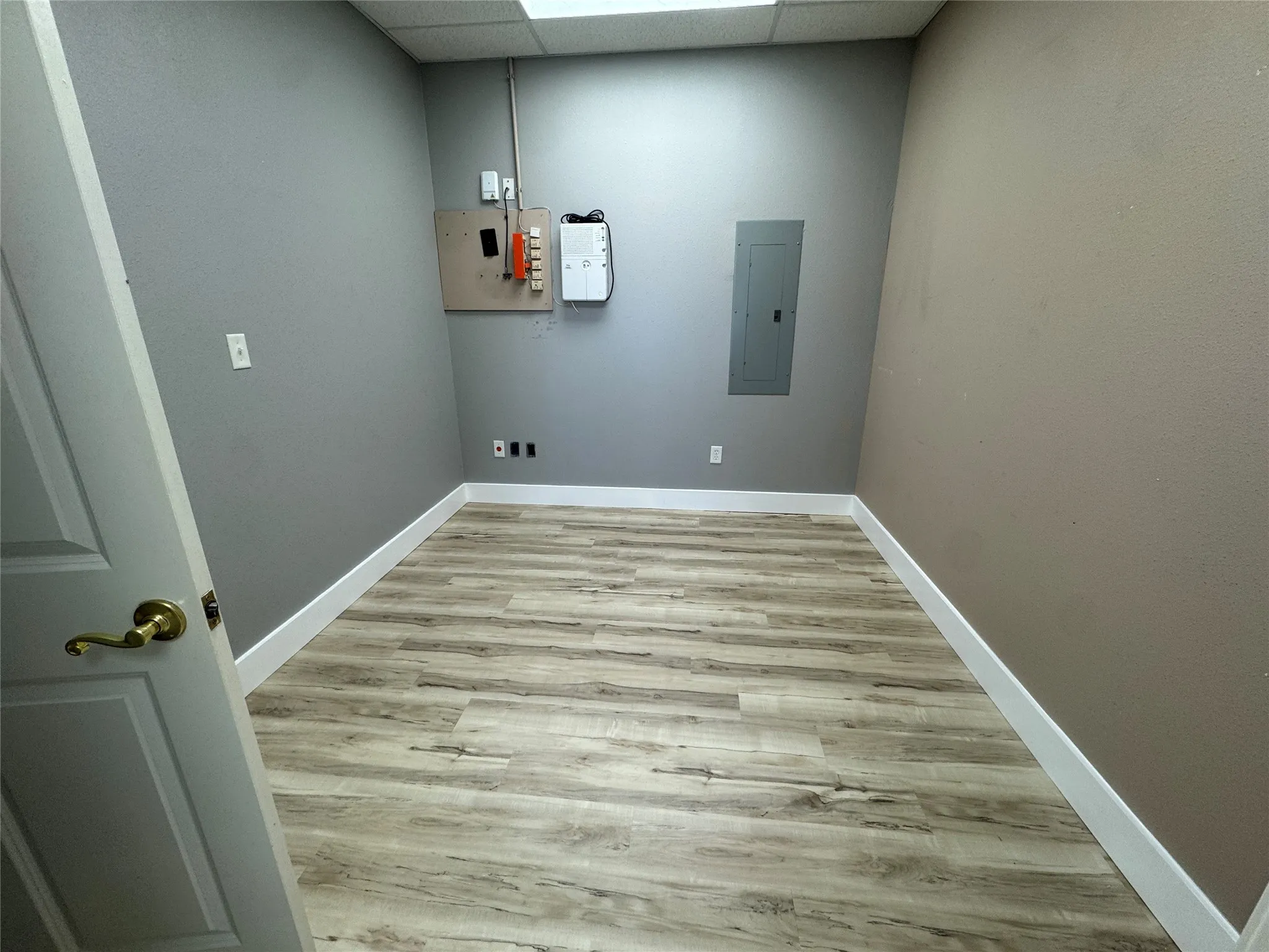 Office For Rent in Tarrant County , 515 W Southlake Boulevard 110, Southlake, Texas 76092, 0, 0, Garage spaces, 880 Sqft, built in 2001, Price $22, mls#21303943, Real Estate Agent in Southlake, Homes For Rent in Tarrant county, Homes For Rent in Southlake, Realtor in Southlake Texas, Real Estate Brokerage Independent Realty Texas, Luminita Cordes Realtor