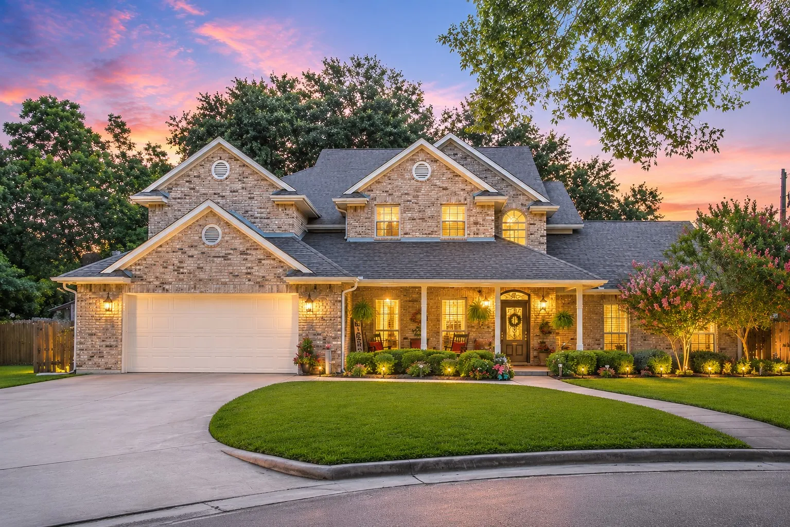 Single Family Residence For Sale in Fannin County , 820 Cedar Creek Circle, Bonham, Texas 75418, 3 Bedroom, 3 Bathroom, 2 Garage spaces, 3,538 Sqft, built in 1998, mls#21302808, Real Estate Agent in Bonham, Homes For Sale in Fannin county, Homes For Sale in Bonham, Realtor in Bonham Texas, Real Estate Brokerage Independent Realty Texas, Luminita Cordes Realtor