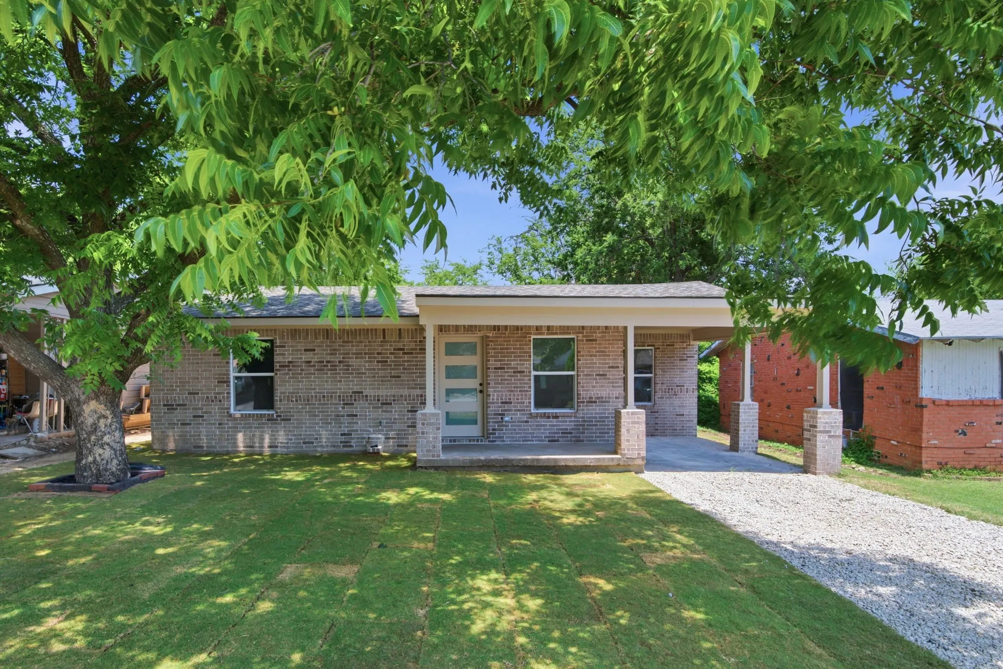 Single Family Residence For Sale in Tarrant County , 5610 Calloway Street, Sansom Park, Texas 76114, 3 Bedroom, 1 Bathroom, Garage spaces, 1,080 Sqft, built in 1952, mls#21303958, Real Estate Agent in Sansom Park, Homes For Sale in Tarrant county, Homes For Sale in Sansom Park, Realtor in Sansom Park Texas, Real Estate Brokerage Independent Realty Texas, Luminita Cordes Realtor