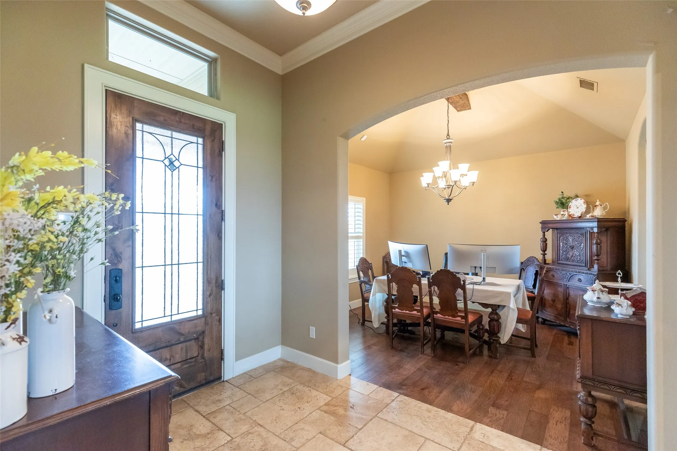 Single Family Residence For Sale in Taylor County , 110 Tierra Court, Abilene, Texas 79602, 4 Bedroom, 3 Bathroom, 3 Garage spaces, 2,723 Sqft, built in 2014, mls#21303959, Real Estate Agent in Abilene, Homes For Sale in Taylor county, Homes For Sale in Abilene, Realtor in Abilene Texas, Real Estate Brokerage Independent Realty Texas, Luminita Cordes Realtor