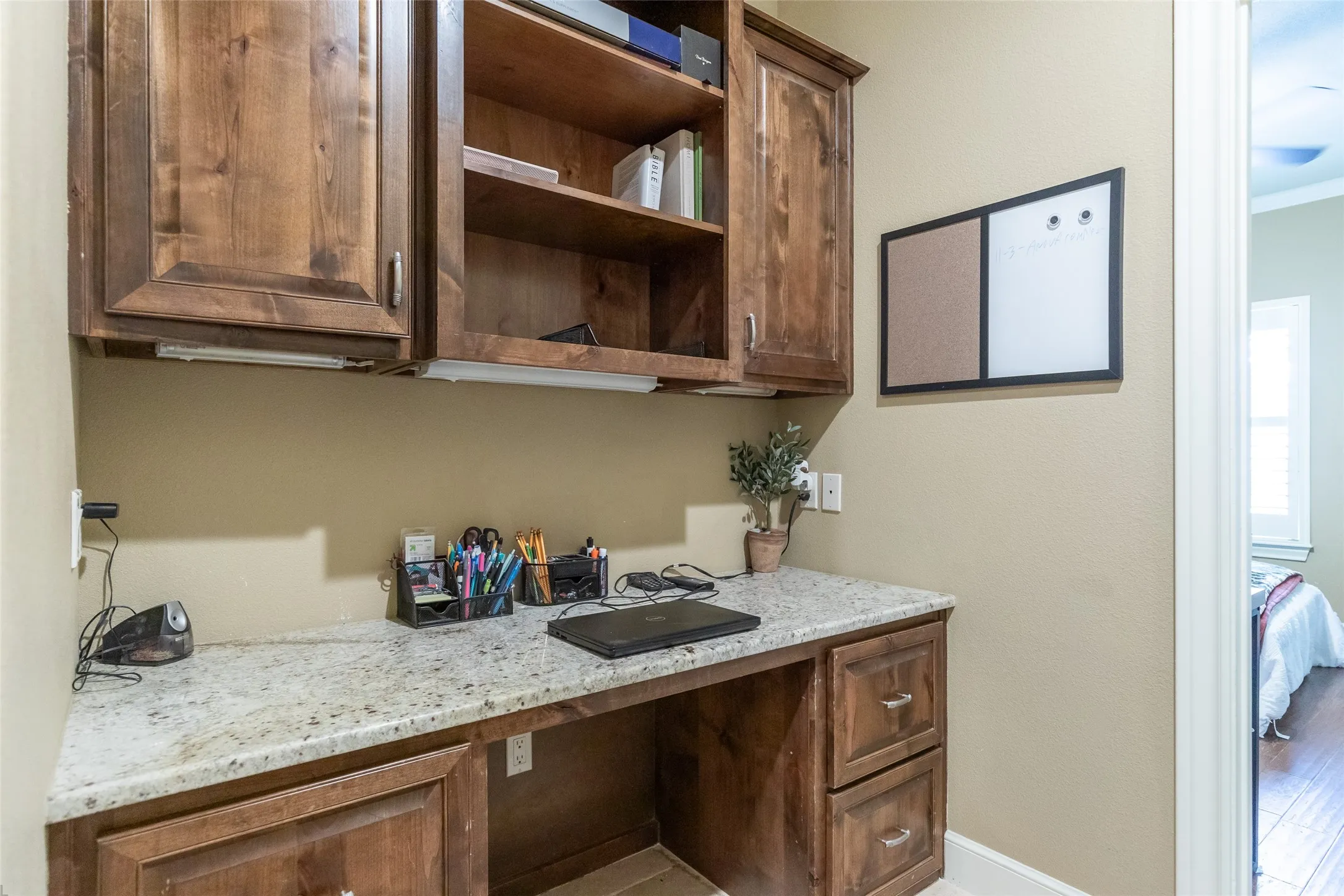 Single Family Residence For Sale in Taylor County , 110 Tierra Court, Abilene, Texas 79602, 4 Bedroom, 3 Bathroom, 3 Garage spaces, 2,723 Sqft, built in 2014, mls#21303959, Real Estate Agent in Abilene, Homes For Sale in Taylor county, Homes For Sale in Abilene, Realtor in Abilene Texas, Real Estate Brokerage Independent Realty Texas, Luminita Cordes Realtor