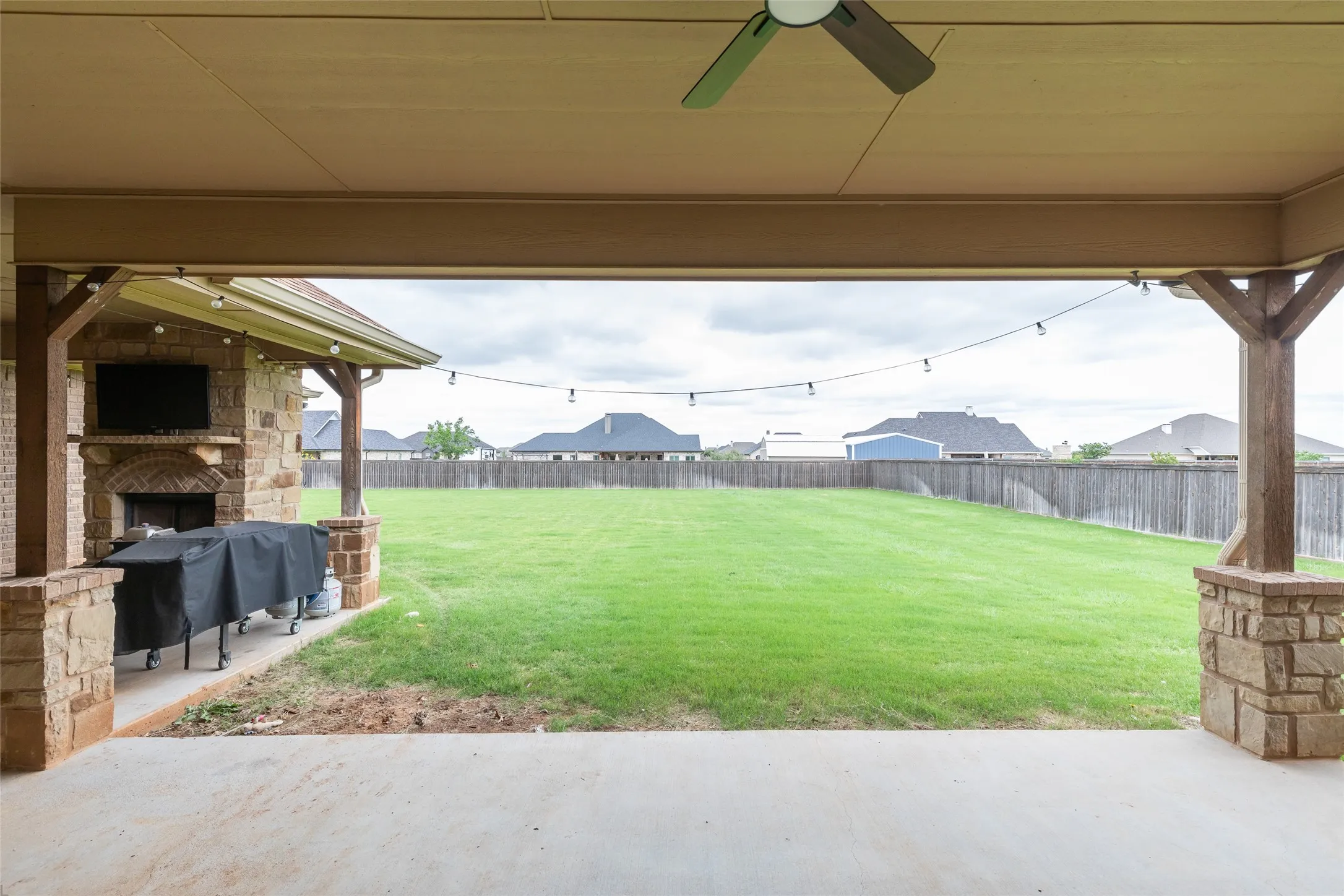 Single Family Residence For Sale in Taylor County , 110 Tierra Court, Abilene, Texas 79602, 4 Bedroom, 3 Bathroom, 3 Garage spaces, 2,723 Sqft, built in 2014, mls#21303959, Real Estate Agent in Abilene, Homes For Sale in Taylor county, Homes For Sale in Abilene, Realtor in Abilene Texas, Real Estate Brokerage Independent Realty Texas, Luminita Cordes Realtor