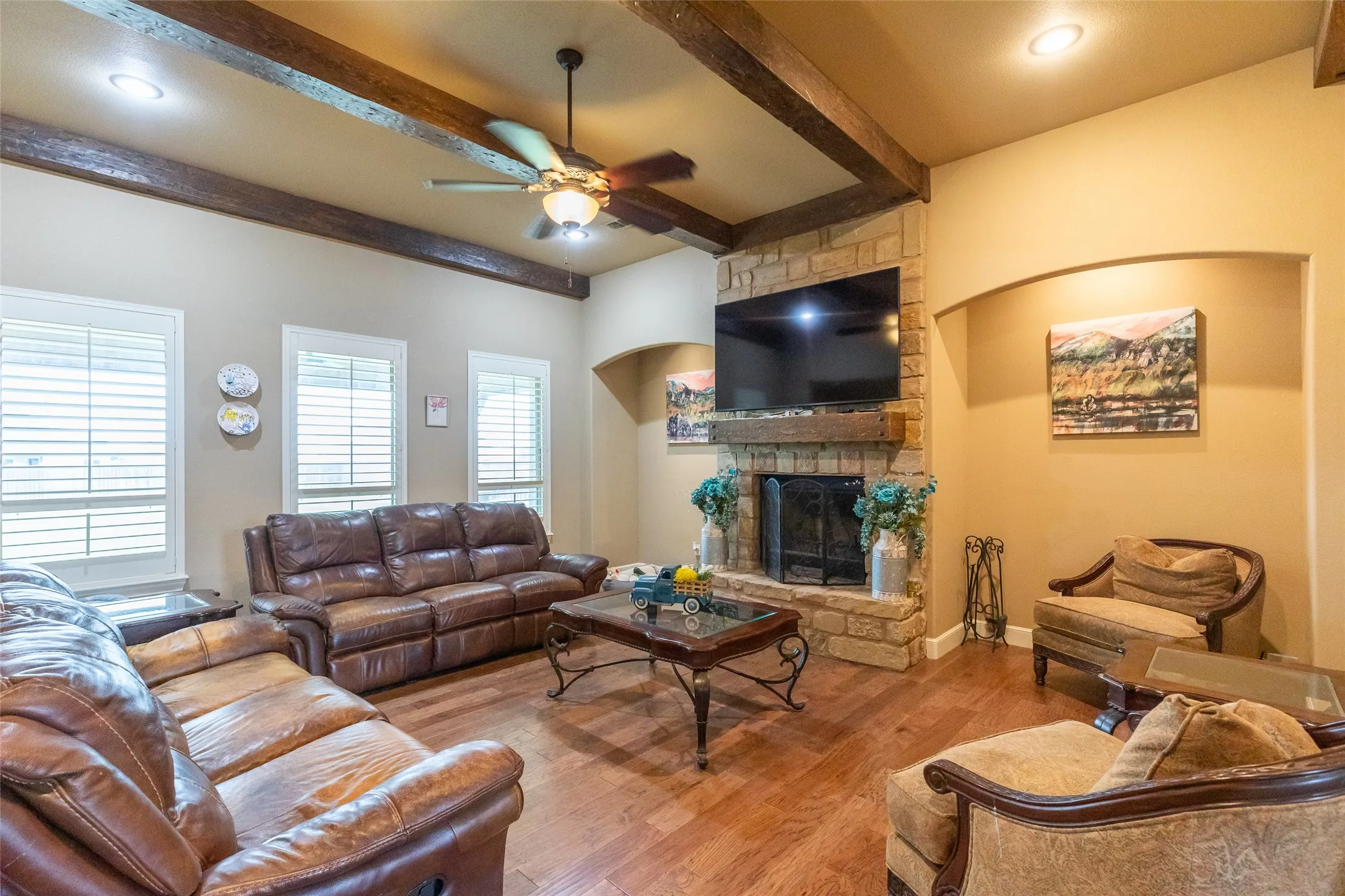 Single Family Residence For Sale in Taylor County , 110 Tierra Court, Abilene, Texas 79602, 4 Bedroom, 3 Bathroom, 3 Garage spaces, 2,723 Sqft, built in 2014, mls#21303959, Real Estate Agent in Abilene, Homes For Sale in Taylor county, Homes For Sale in Abilene, Realtor in Abilene Texas, Real Estate Brokerage Independent Realty Texas, Luminita Cordes Realtor