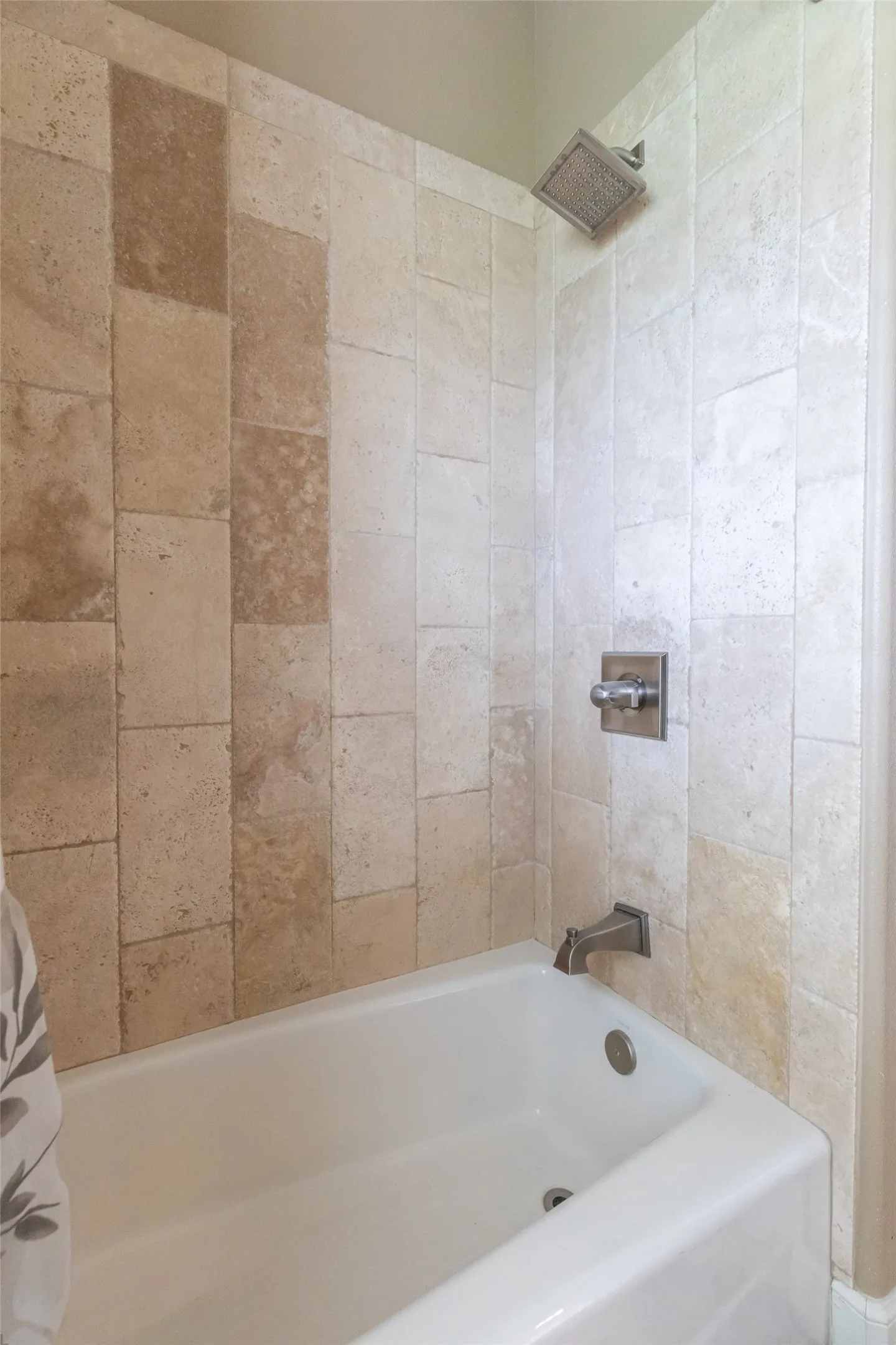 Single Family Residence For Sale in Taylor County , 110 Tierra Court, Abilene, Texas 79602, 4 Bedroom, 3 Bathroom, 3 Garage spaces, 2,723 Sqft, built in 2014, mls#21303959, Real Estate Agent in Abilene, Homes For Sale in Taylor county, Homes For Sale in Abilene, Realtor in Abilene Texas, Real Estate Brokerage Independent Realty Texas, Luminita Cordes Realtor