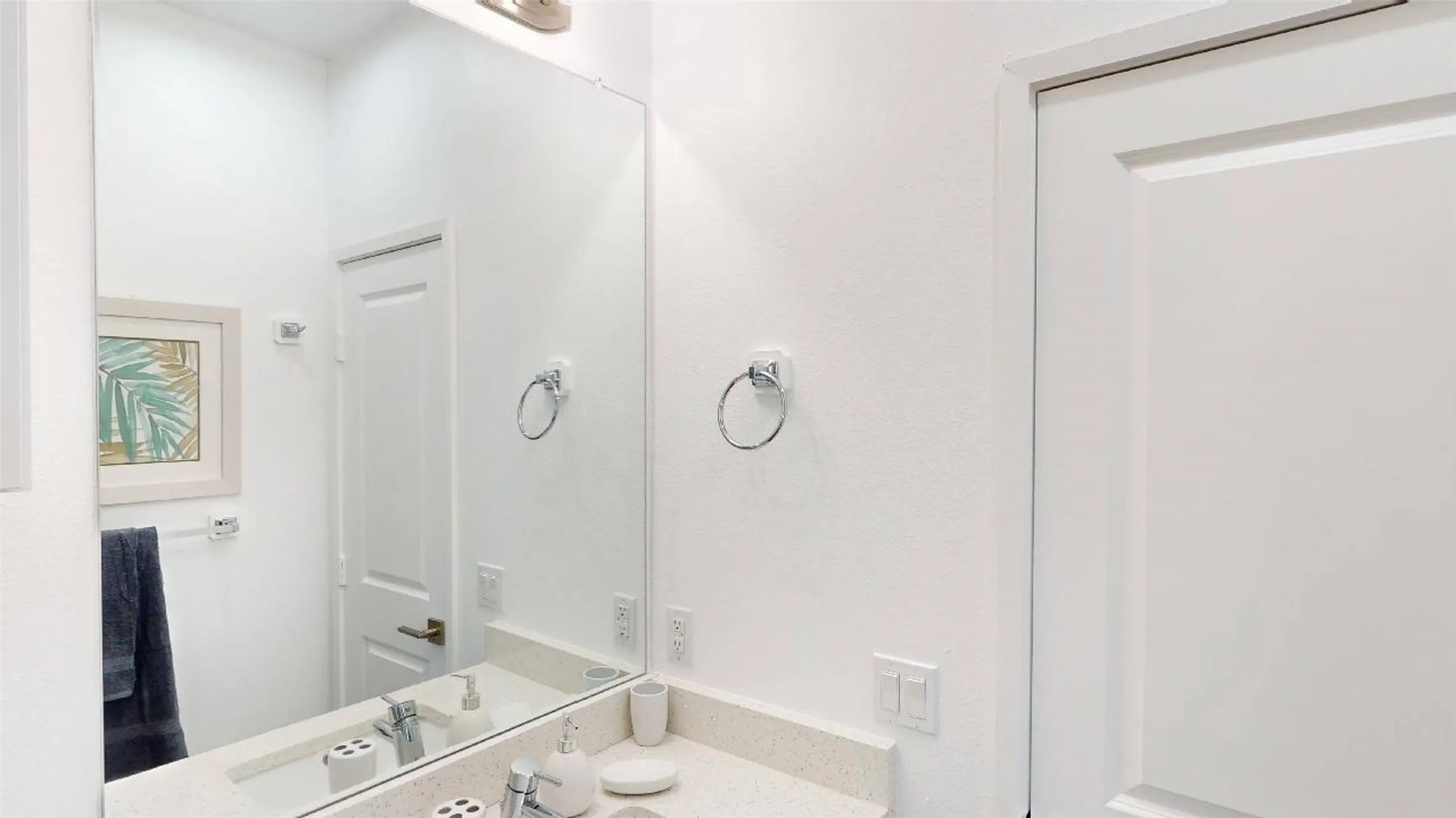 Apartment For Rent in Dallas County , 3235 Dallas Street 1207, Dallas, Texas 75210, 1 Bedroom, 1 Bathroom, 1 Garage spaces, 12,378 Sqft, built in 2023, mls#21303963, Real Estate Agent in Dallas, Homes For Rent in Dallas county, Homes For Rent in Dallas, Realtor in Dallas Texas, Real Estate Brokerage Independent Realty Texas, Luminita Cordes Realtor